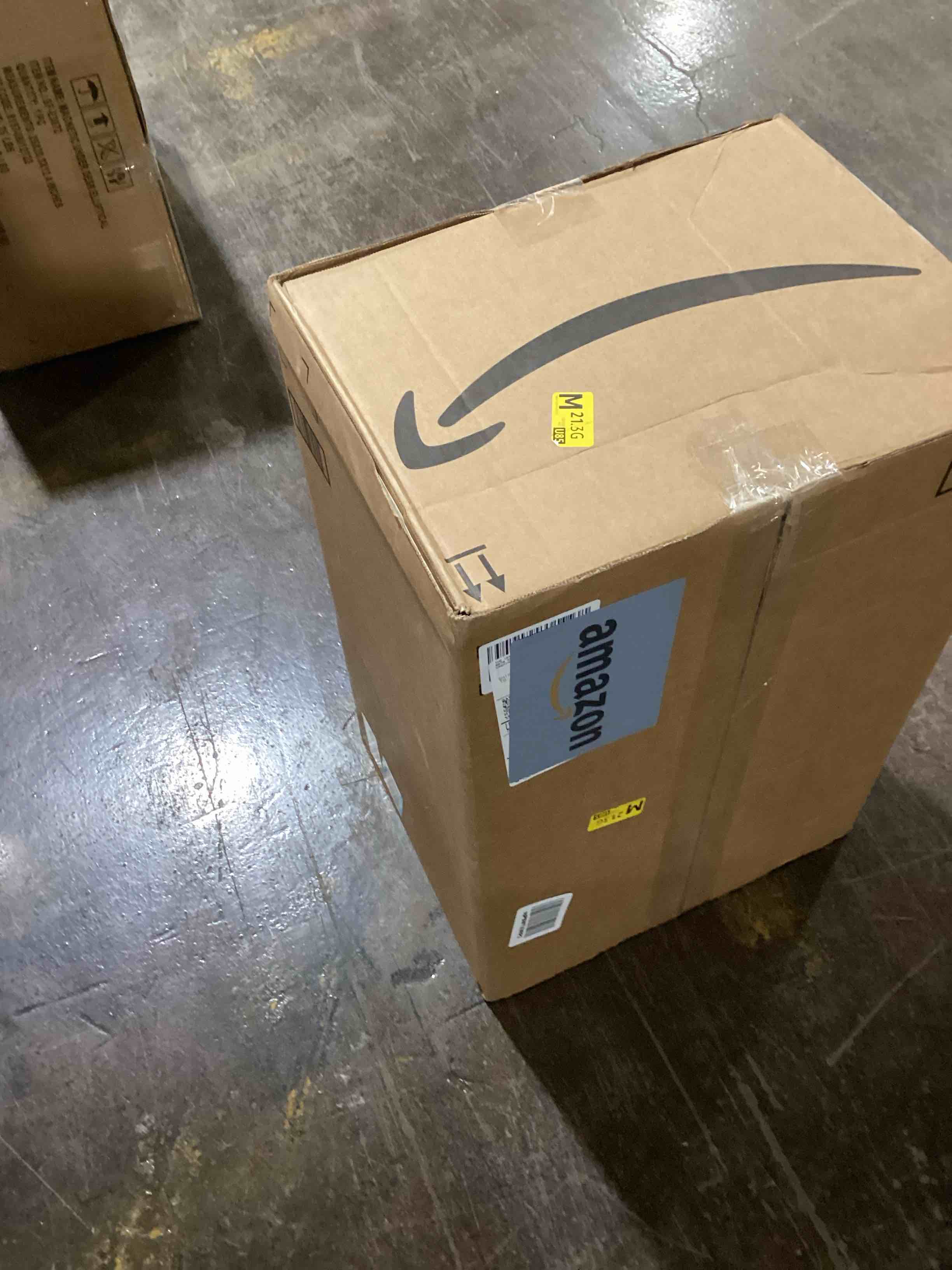 https://s3.amazonaws.com/lotting-images-prod/bidfta/BLU6071905_1713882209822.jpeg