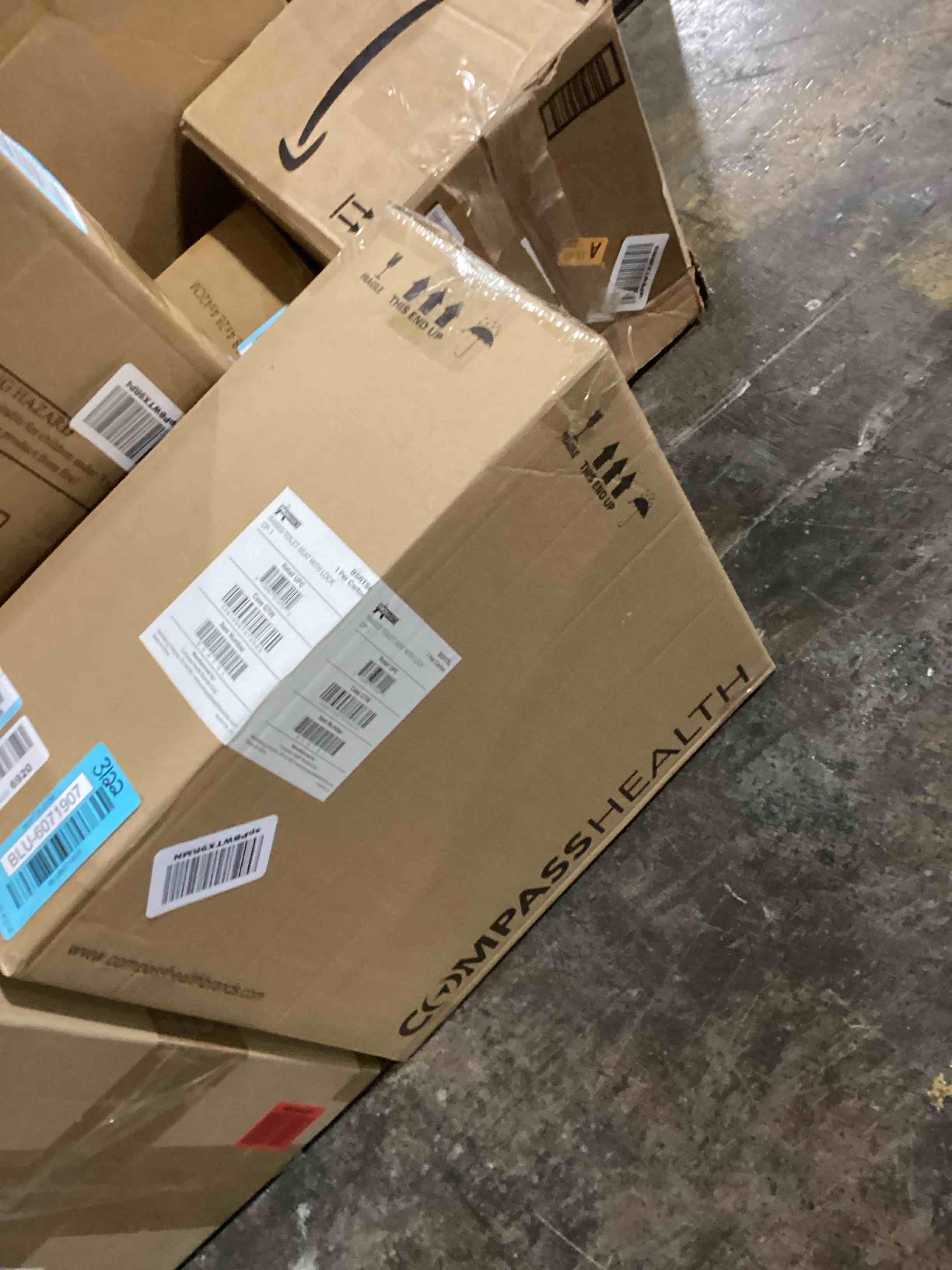https://s3.amazonaws.com/lotting-images-prod/bidfta/BLU6071907_1713882363695.jpeg
