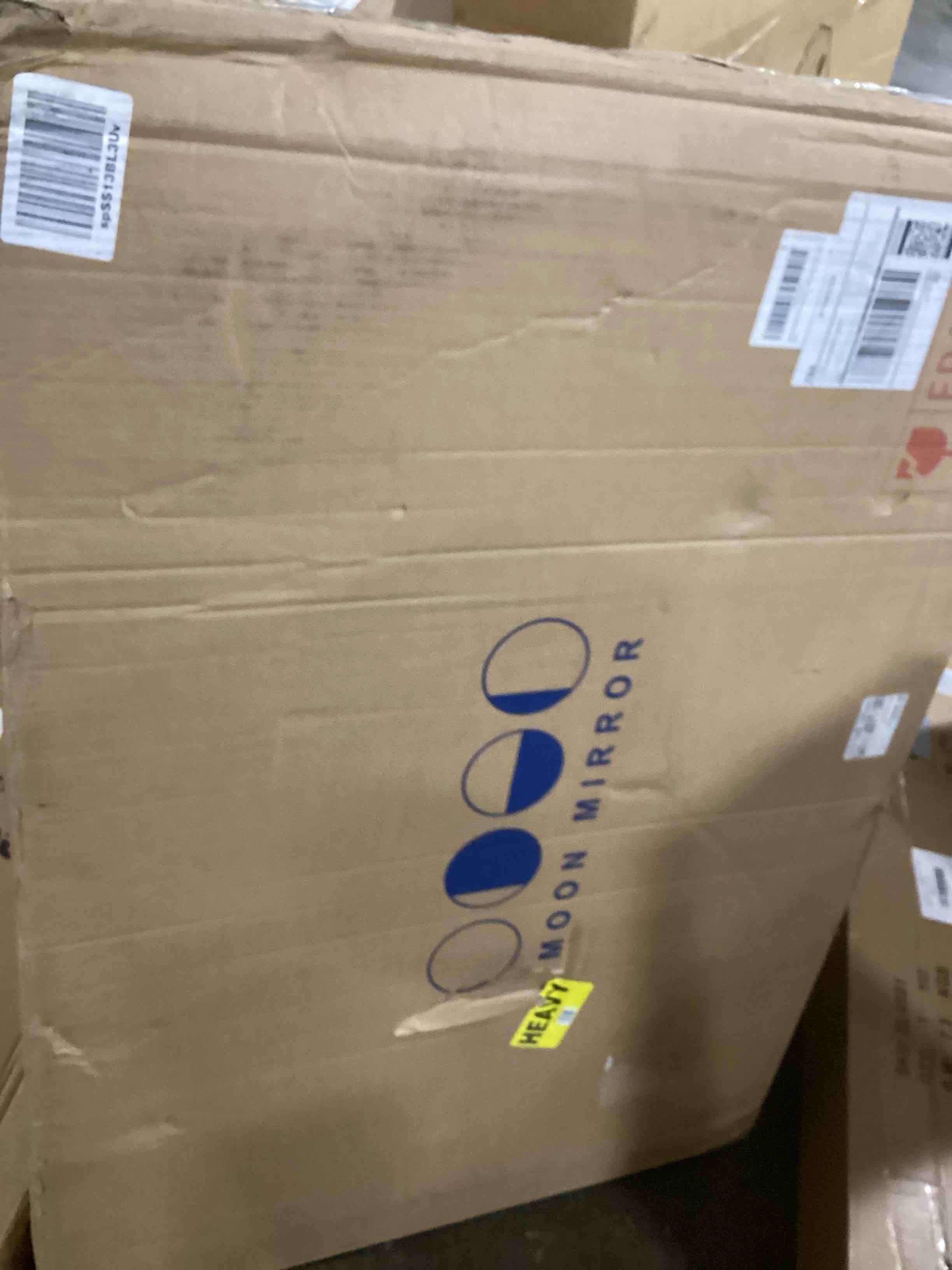 https://s3.amazonaws.com/lotting-images-prod/bidfta/BLU6073006_1711726640768.jpeg