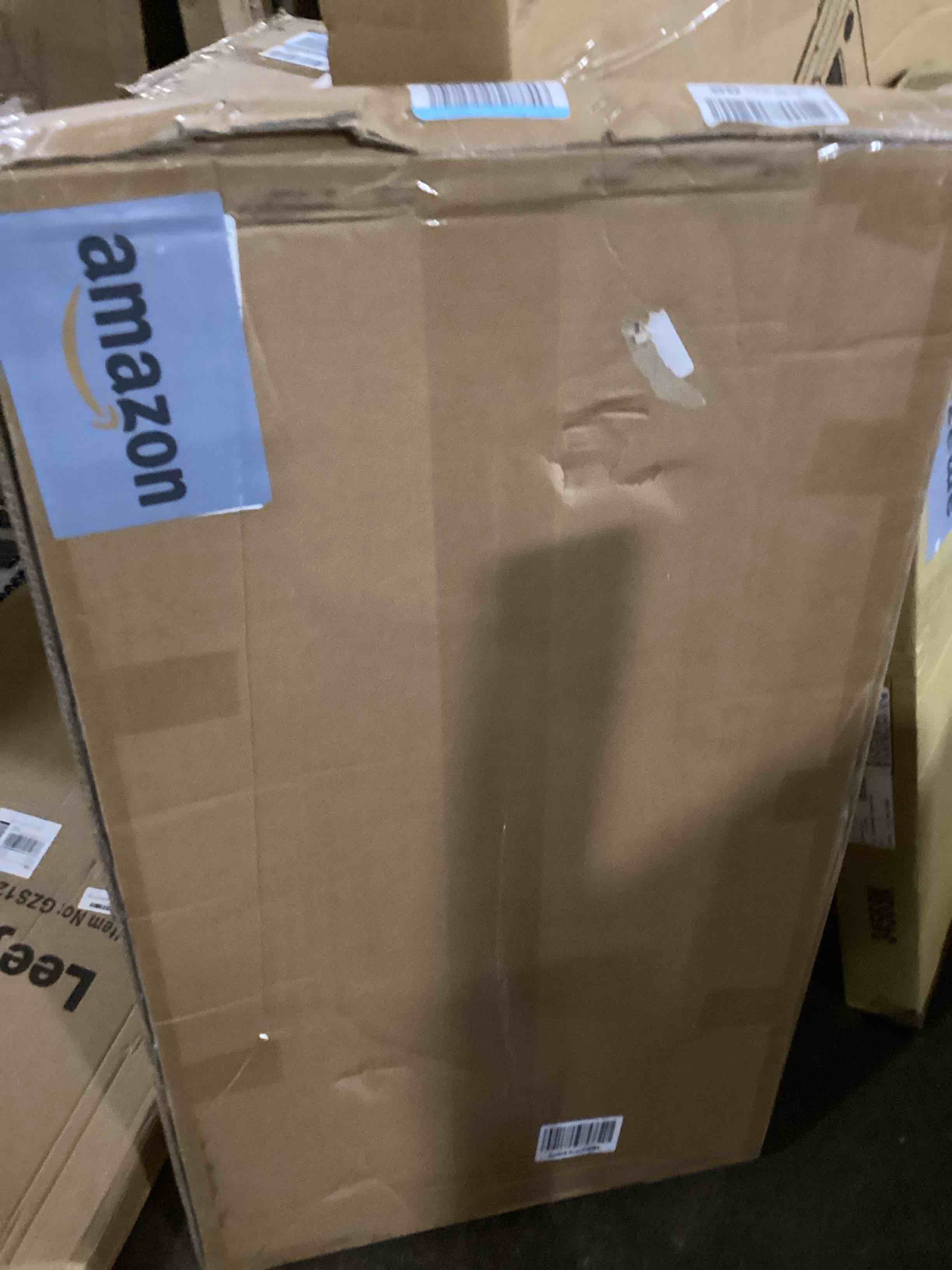 https://s3.amazonaws.com/lotting-images-prod/bidfta/BLU6073034_1711726694797.jpeg