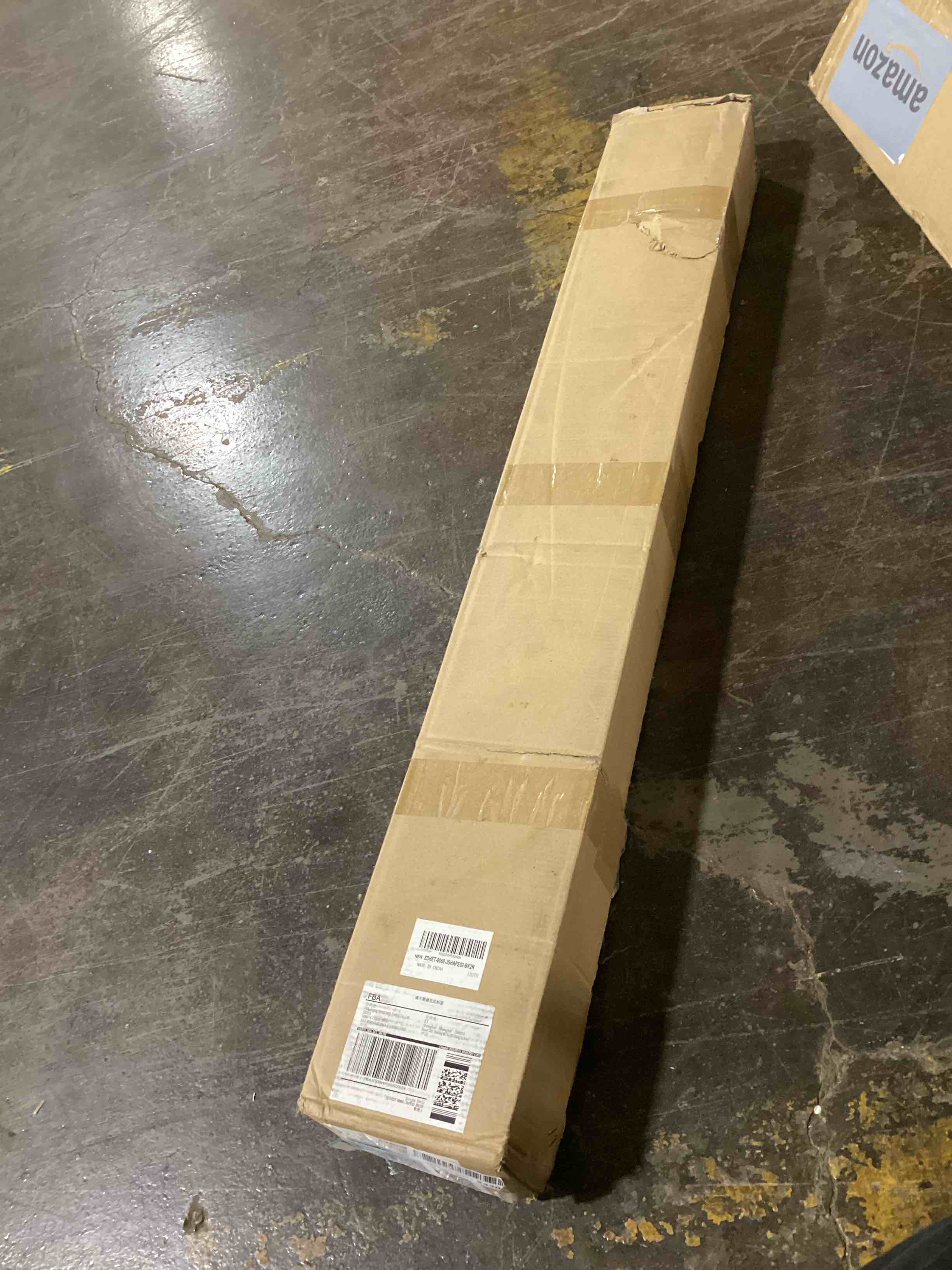 https://s3.amazonaws.com/lotting-images-prod/bidfta/BLU6073468_1712242582253.jpeg