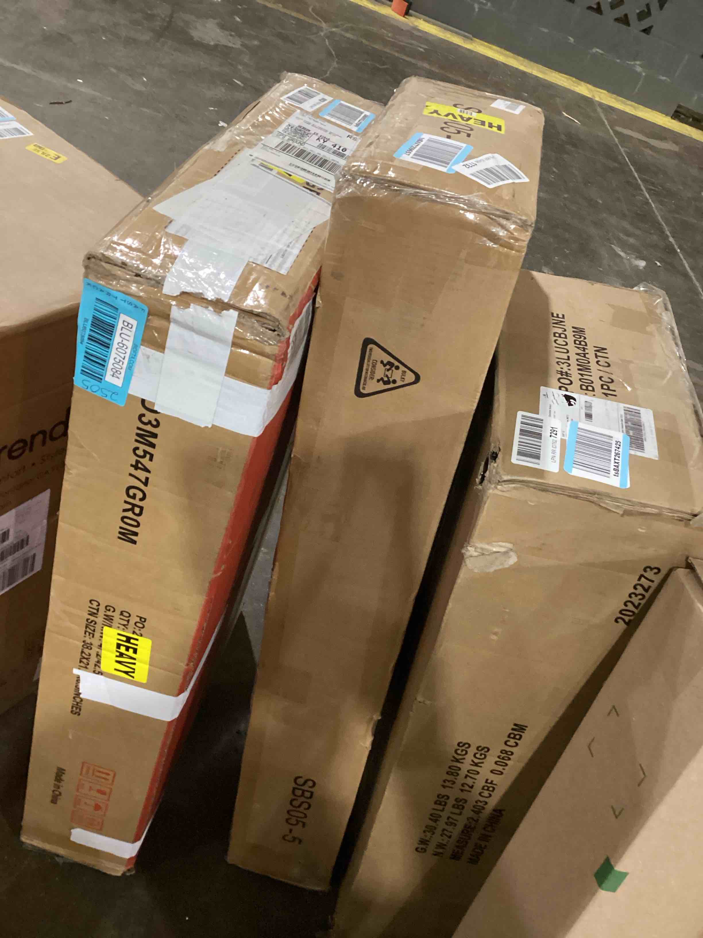 https://s3.amazonaws.com/lotting-images-prod/bidfta/BLU6075085_1711990462135.jpeg
