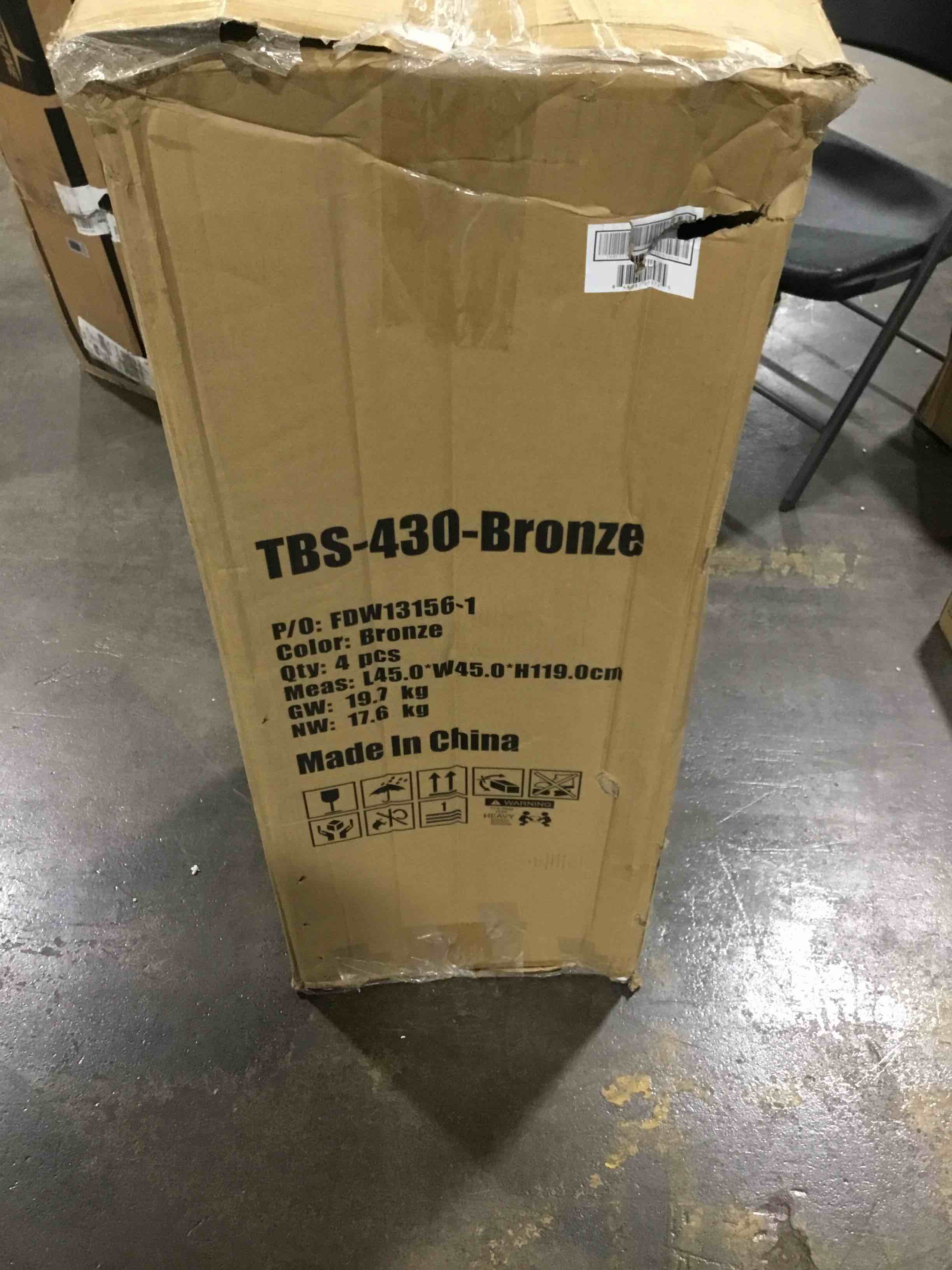 https://s3.amazonaws.com/lotting-images-prod/bidfta/BLU6077387_1709827713066.jpeg