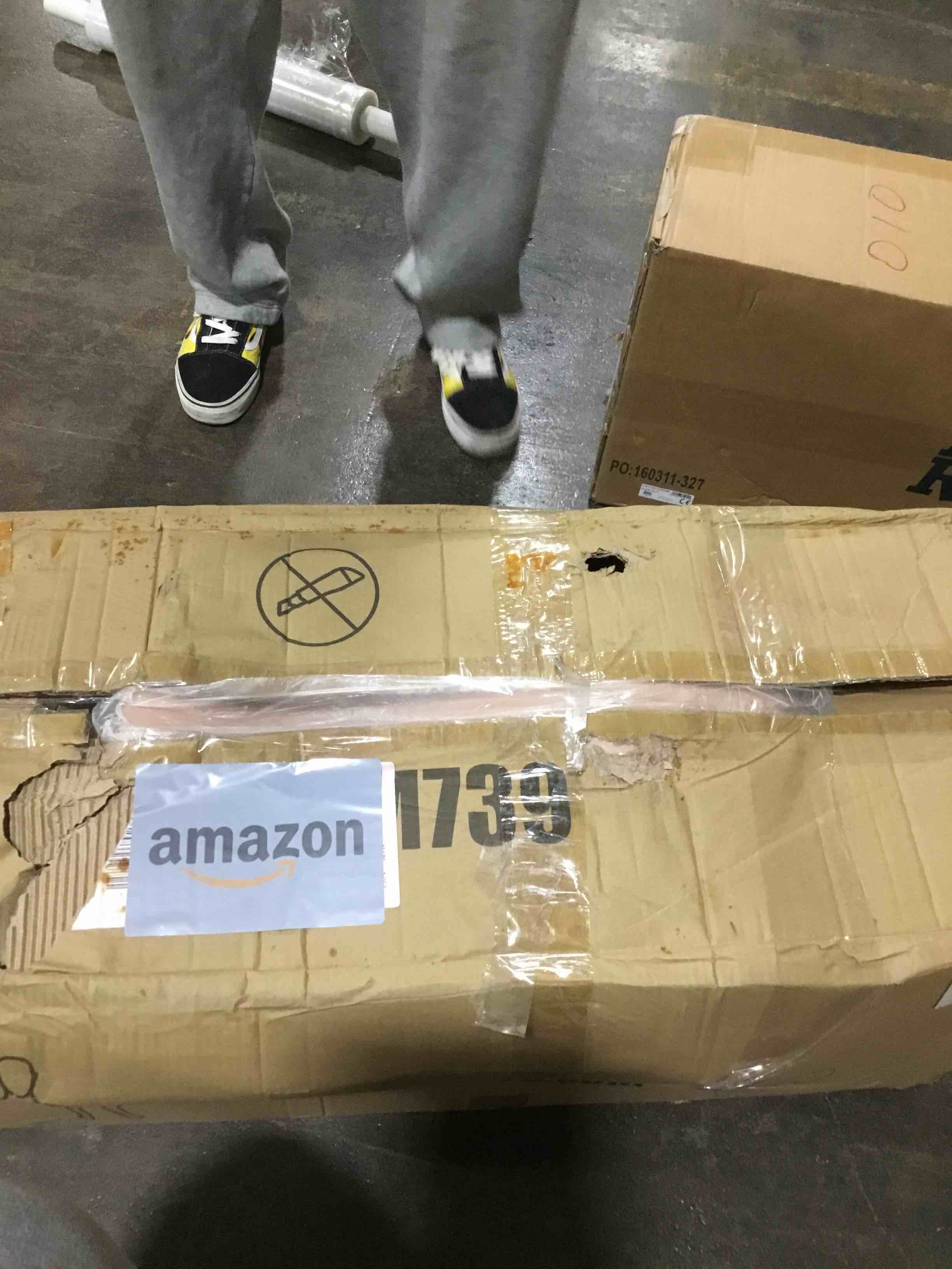 https://s3.amazonaws.com/lotting-images-prod/bidfta/BLU6077393_1709828697095.jpeg