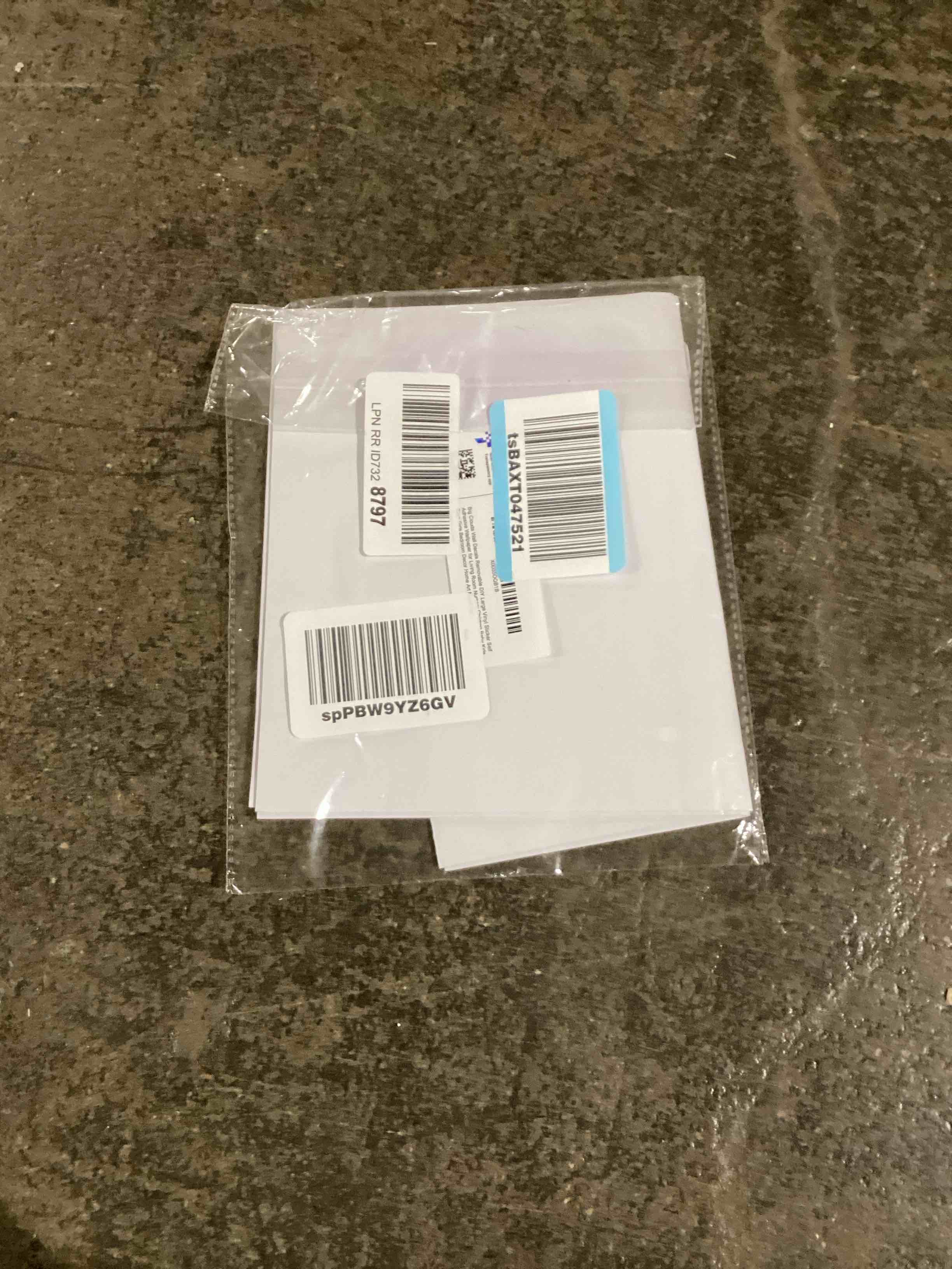 https://s3.amazonaws.com/lotting-images-prod/bidfta/BLU6077655_1710186489022.jpeg