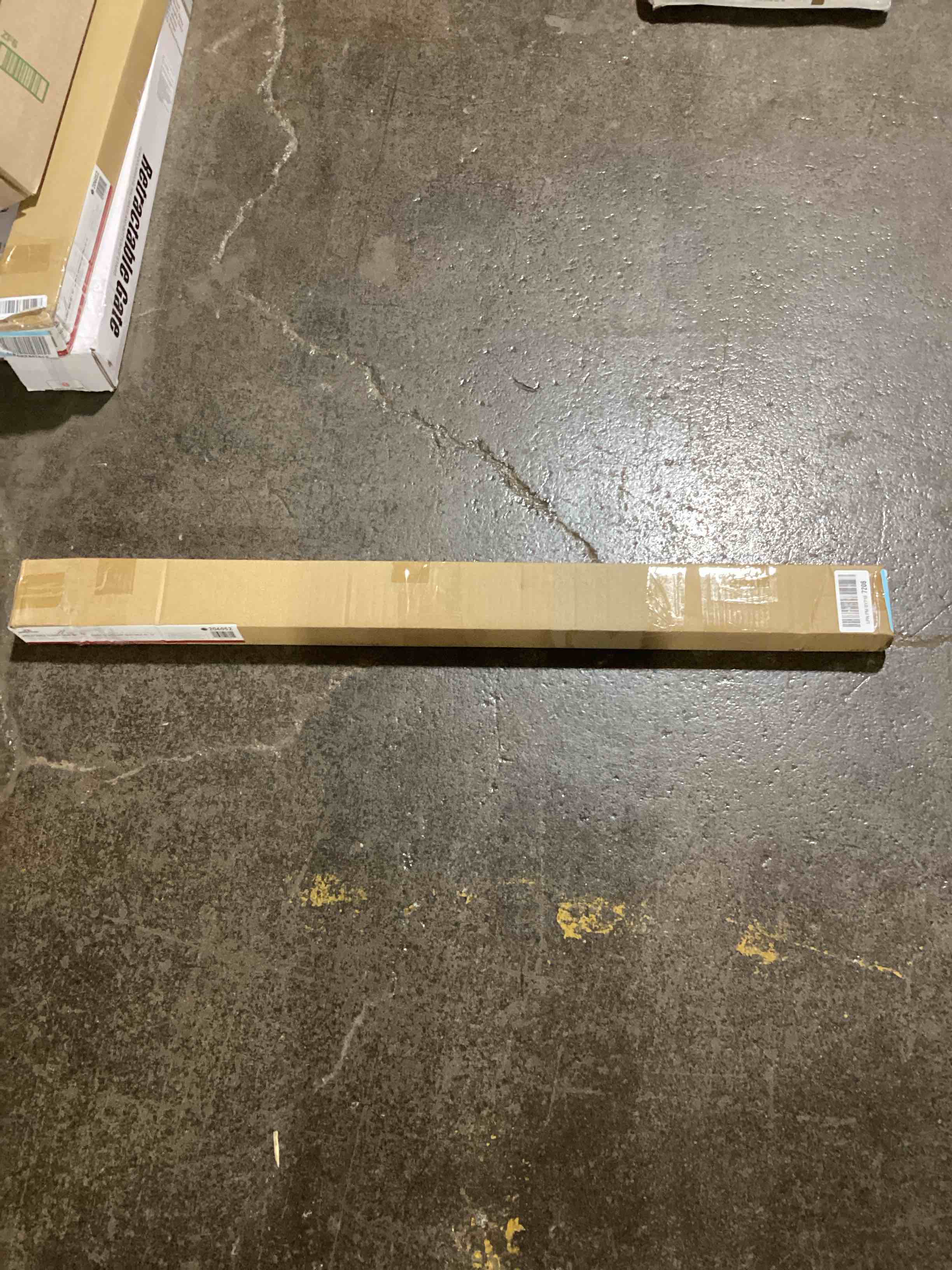https://s3.amazonaws.com/lotting-images-prod/bidfta/BLU6078181_1710435557706.jpeg