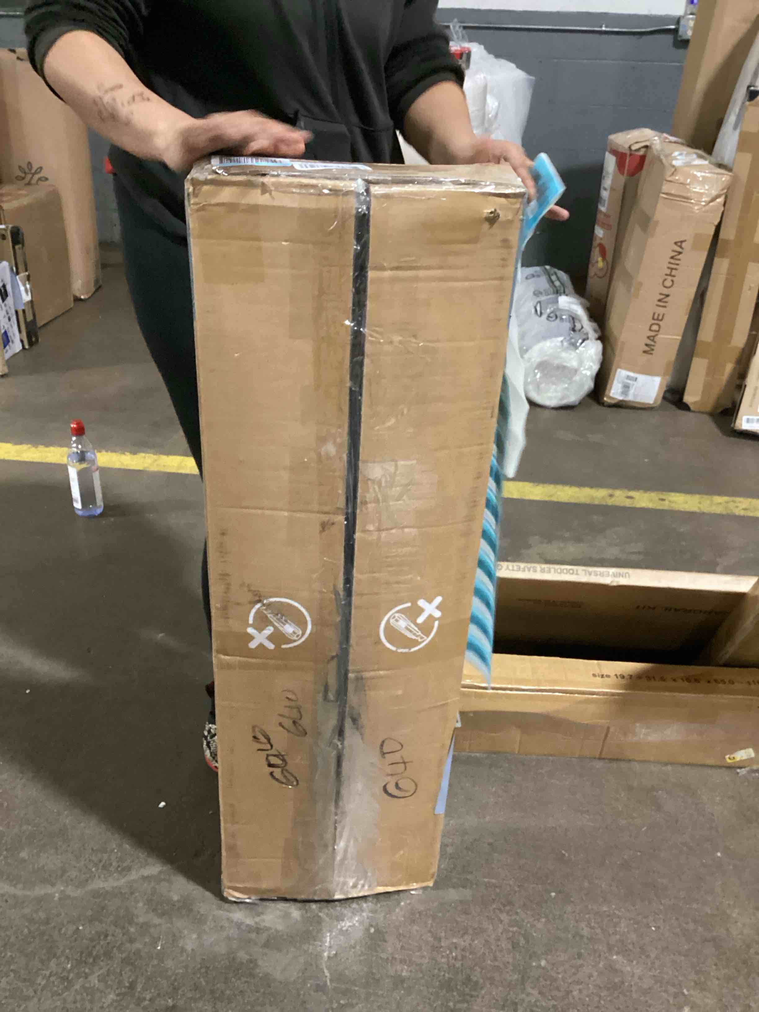 https://s3.amazonaws.com/lotting-images-prod/bidfta/BLU6078188_1710436055464.jpeg
