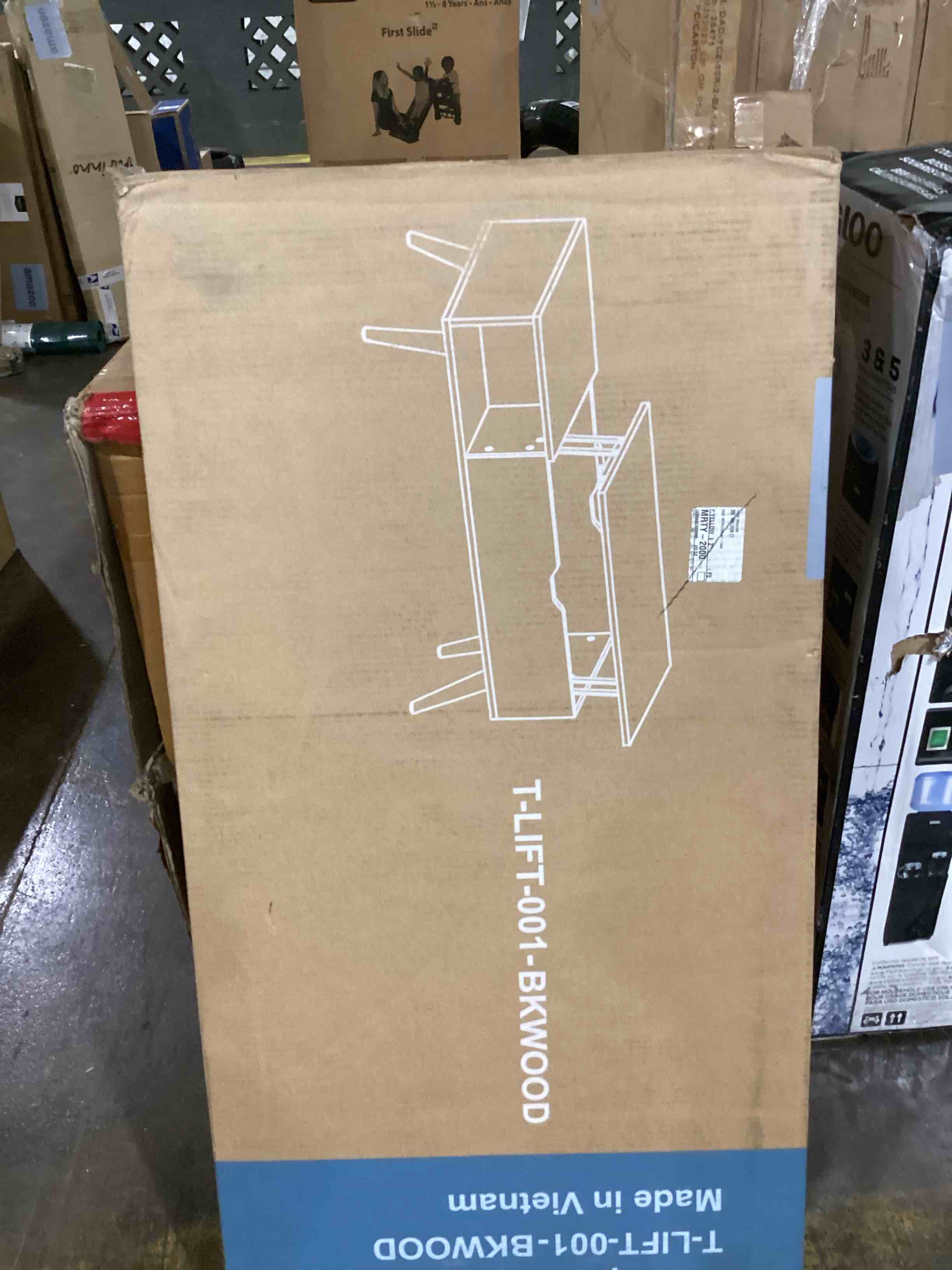 https://s3.amazonaws.com/lotting-images-prod/bidfta/BLU6078270_1710443604745.jpeg