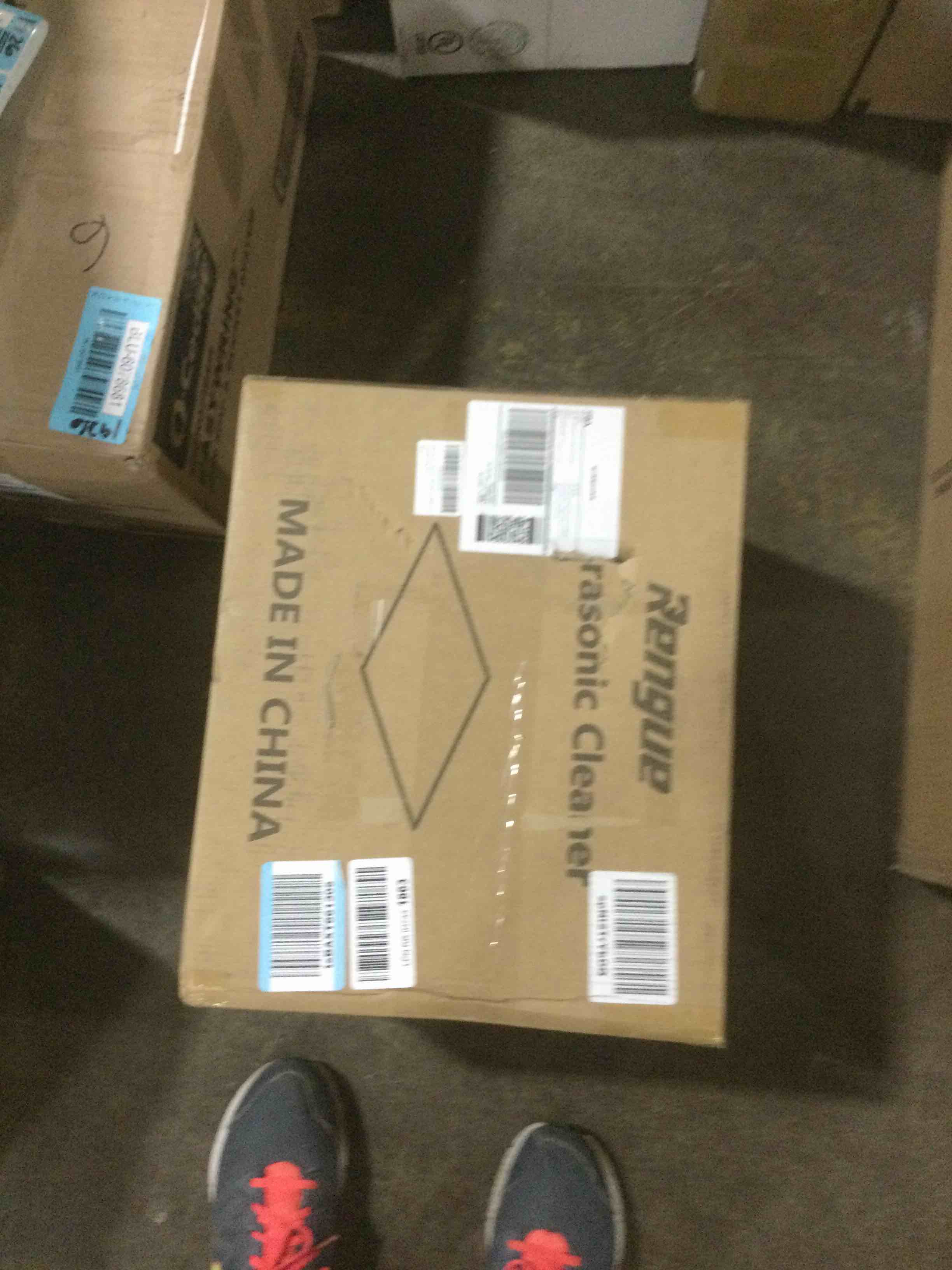 https://s3.amazonaws.com/lotting-images-prod/bidfta/BLU6078682_1709931617129.jpeg