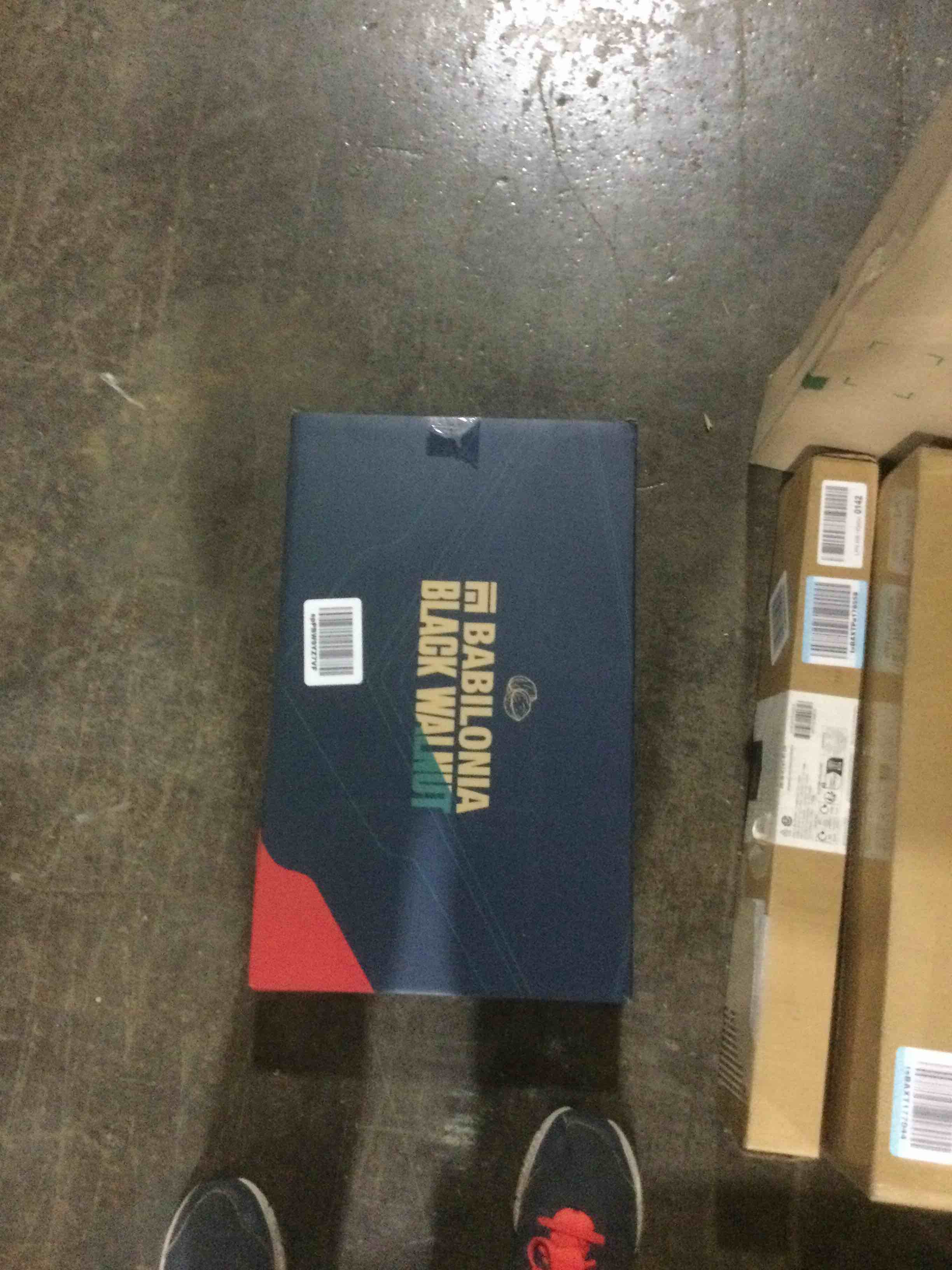 https://s3.amazonaws.com/lotting-images-prod/bidfta/BLU6078693_1709932819856.jpeg