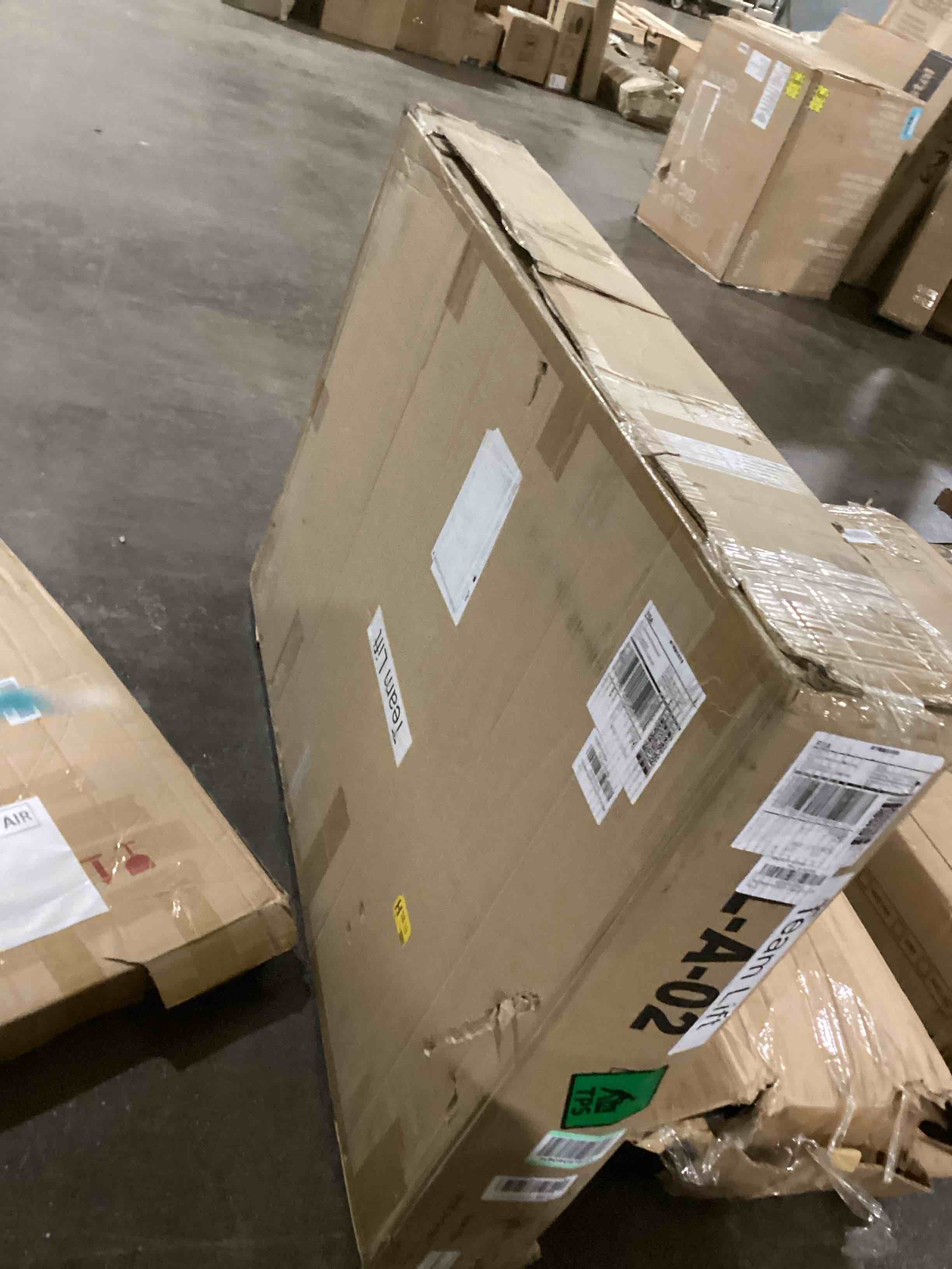https://s3.amazonaws.com/lotting-images-prod/bidfta/BLU6079472_1711995326753.jpeg