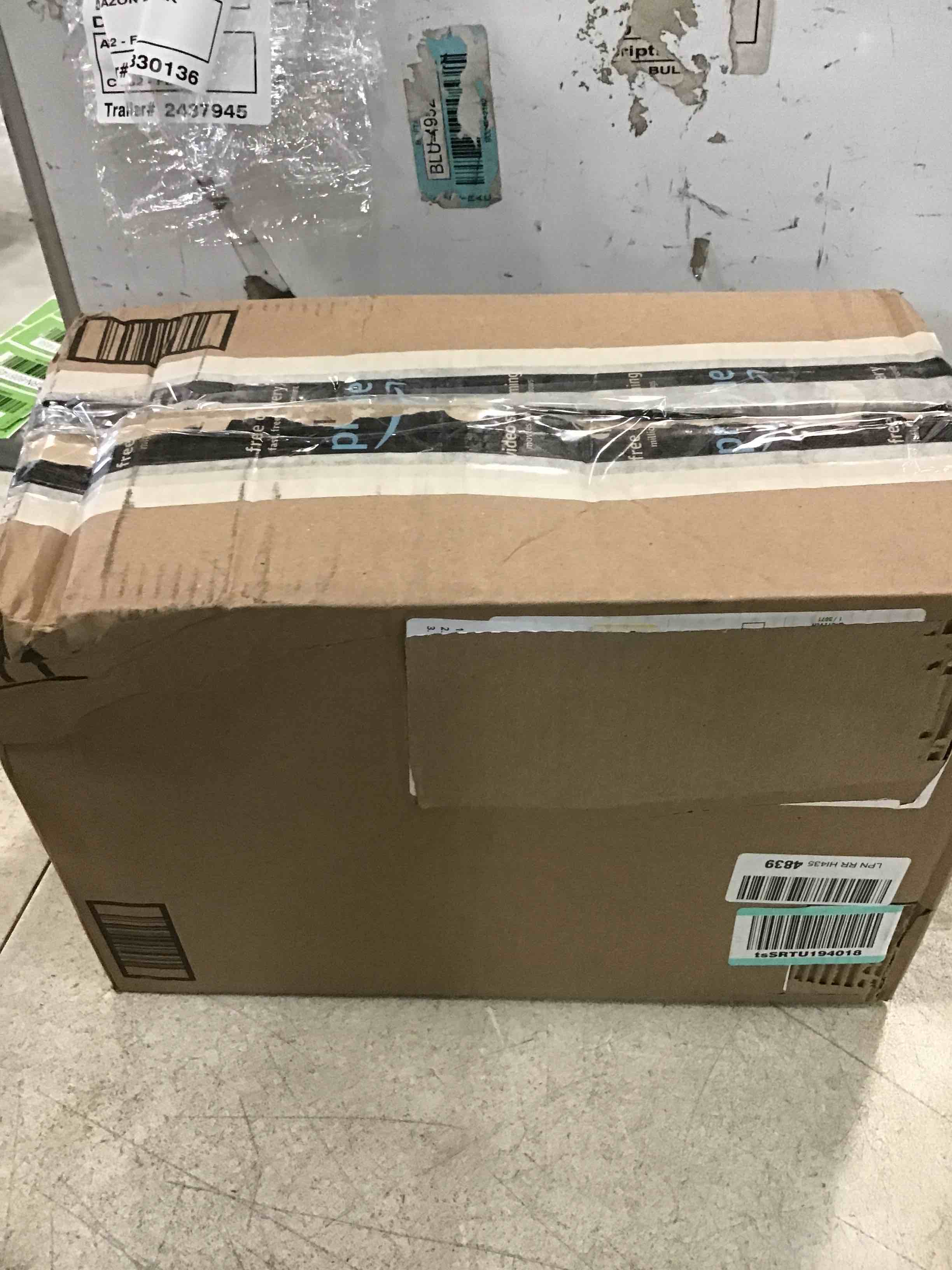 https://s3.amazonaws.com/lotting-images-prod/bidfta/BLU6080047_1707419398287.jpeg