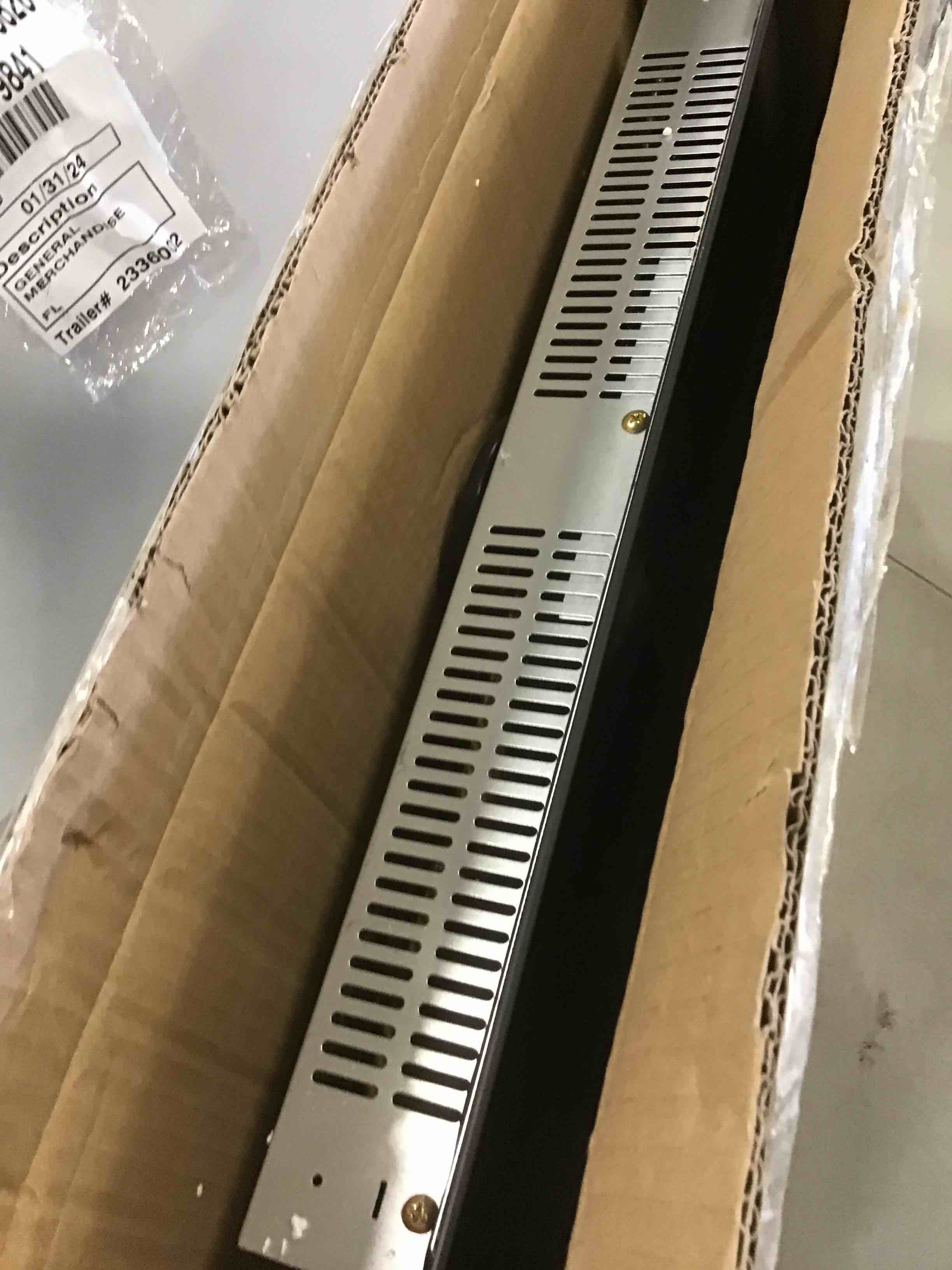 https://s3.amazonaws.com/lotting-images-prod/bidfta/BLU6080647_1707841630846.jpeg