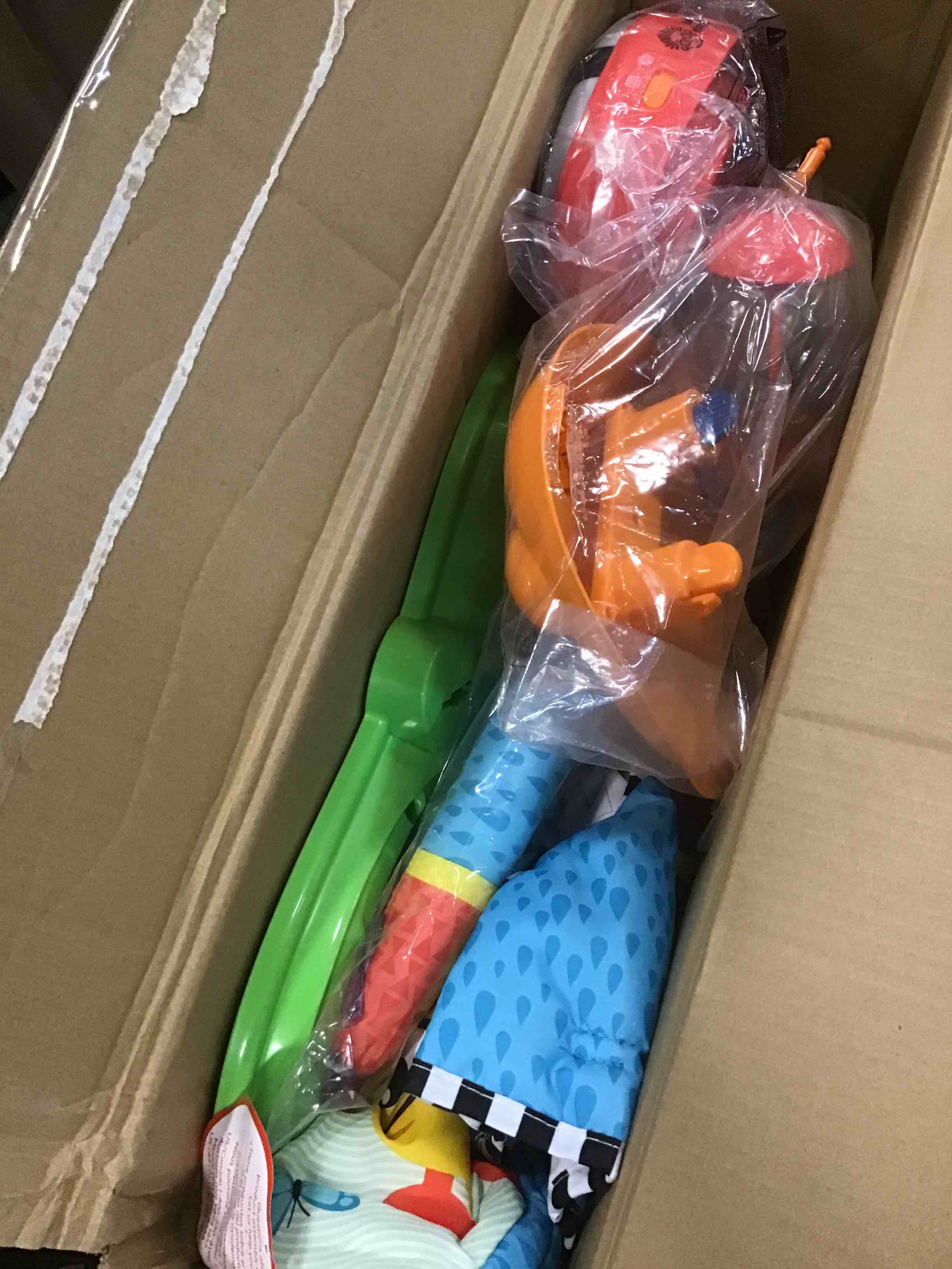 https://s3.amazonaws.com/lotting-images-prod/bidfta/BLU6080687_1707845668407.jpeg