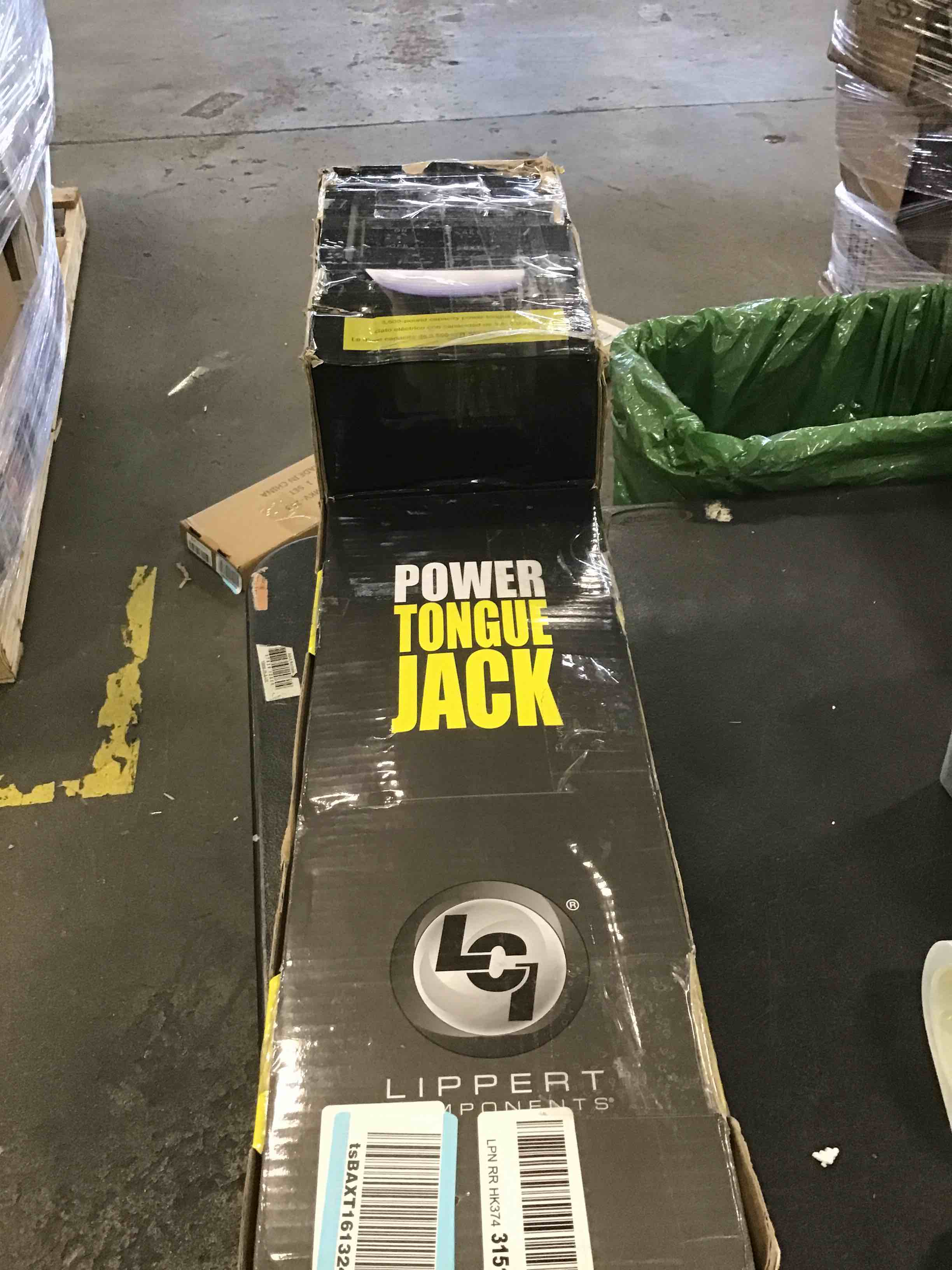 https://s3.amazonaws.com/lotting-images-prod/bidfta/BLU6080909_1707940178308.jpeg