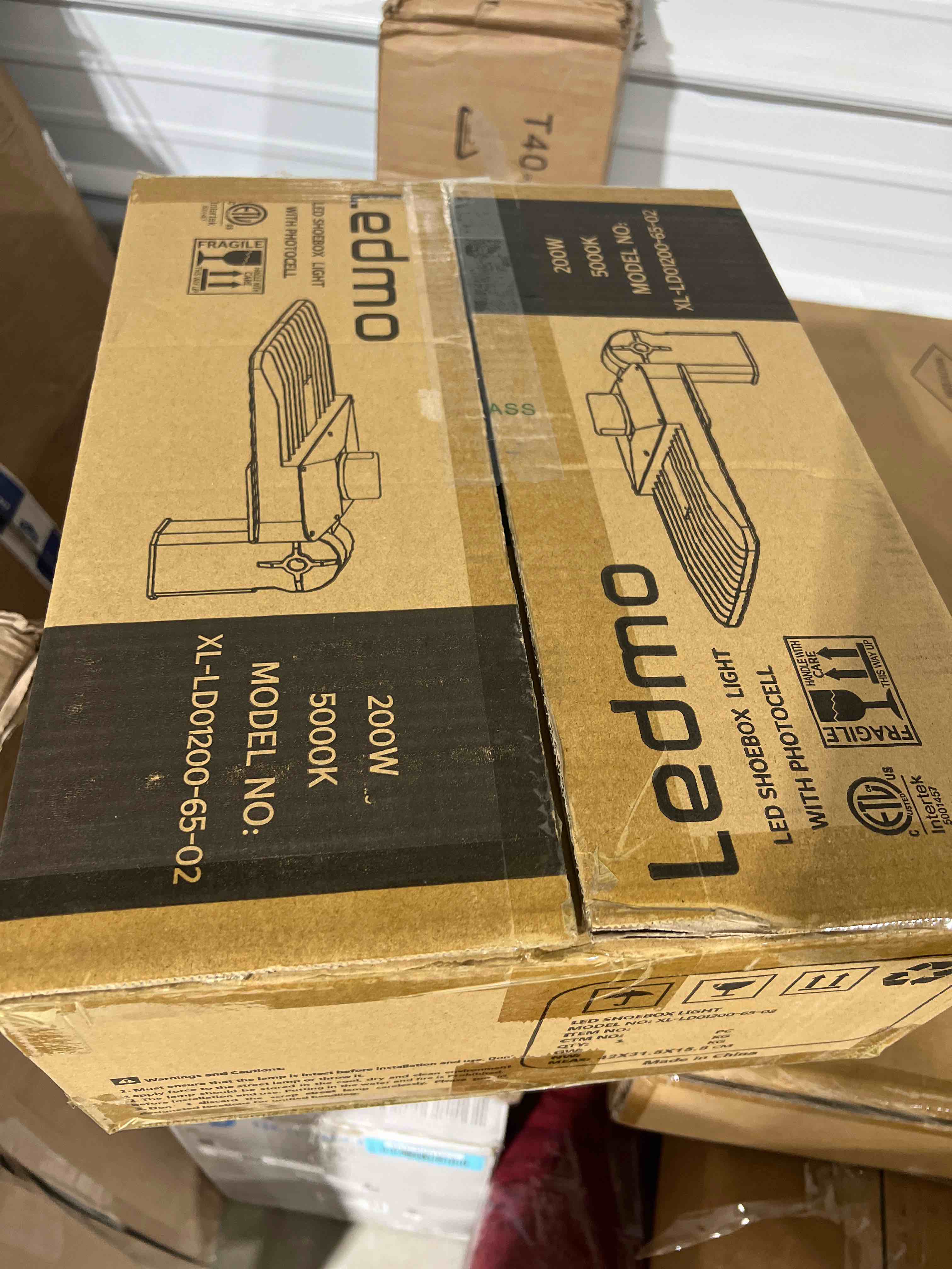 https://s3.amazonaws.com/lotting-images-prod/bidfta/BLU6081666_1708372679846.jpeg