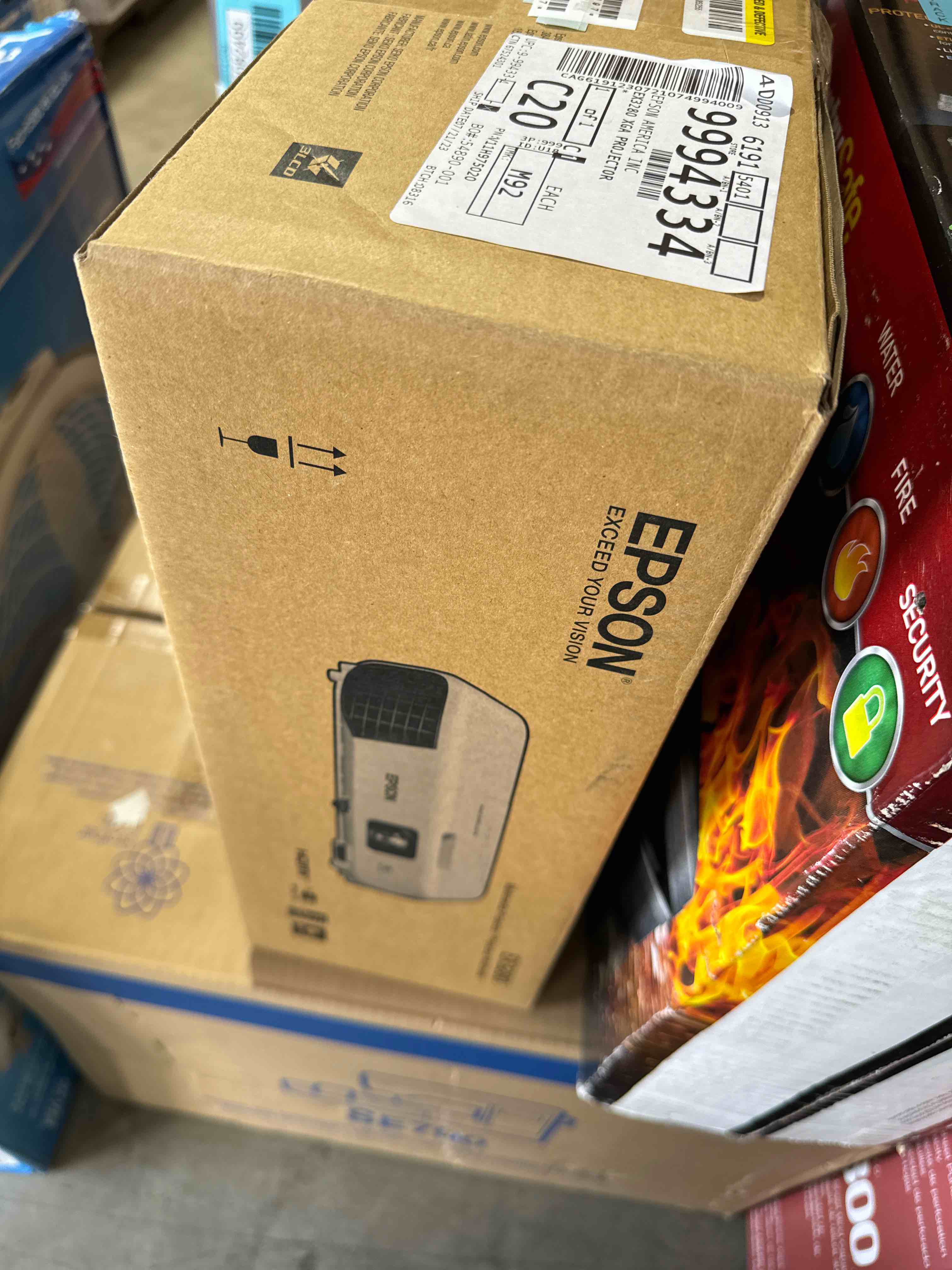 https://s3.amazonaws.com/lotting-images-prod/bidfta/BLU6082504_1713551300728.jpeg
