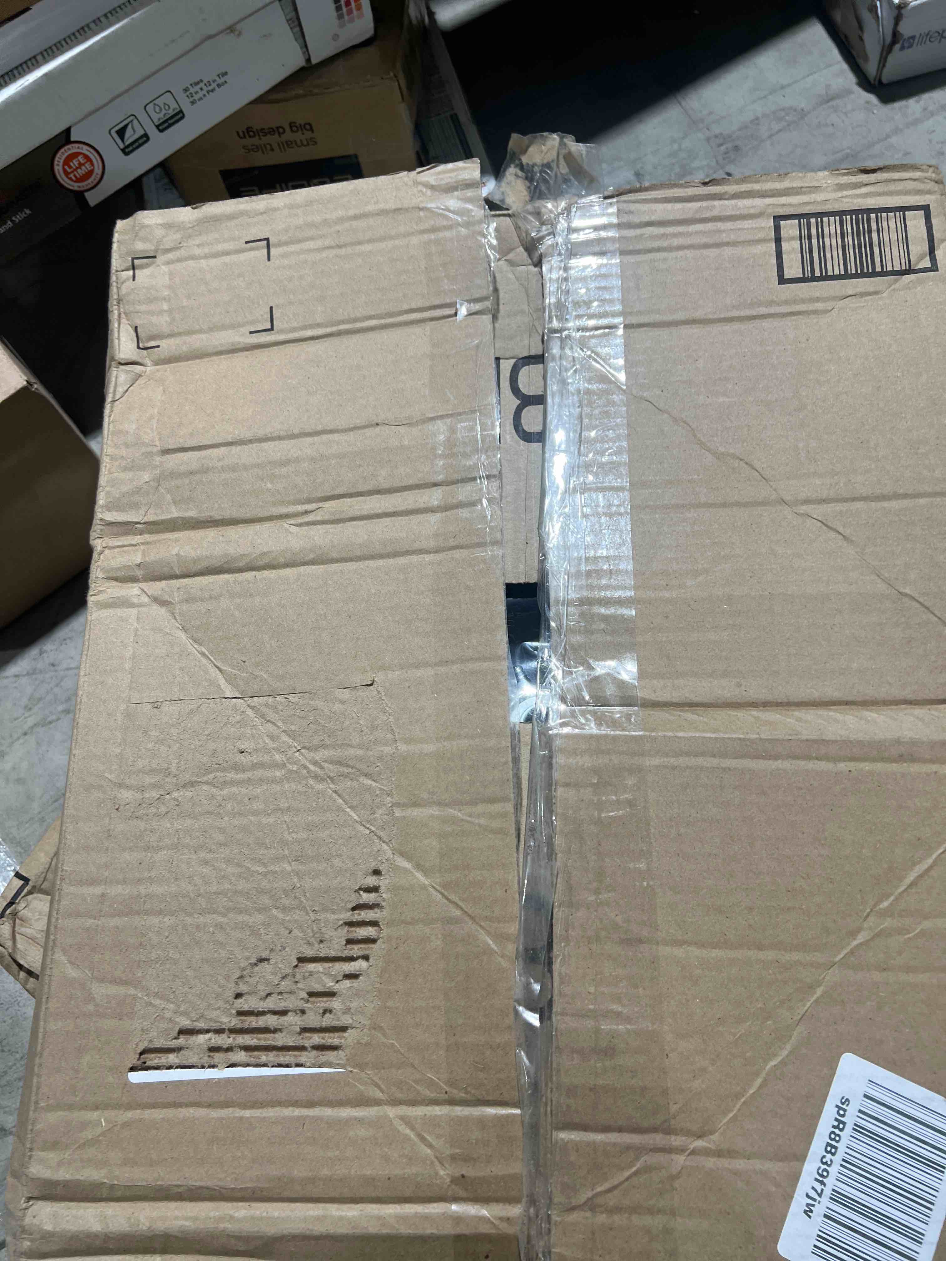 https://s3.amazonaws.com/lotting-images-prod/bidfta/BLU6082727_1715468046410.jpeg