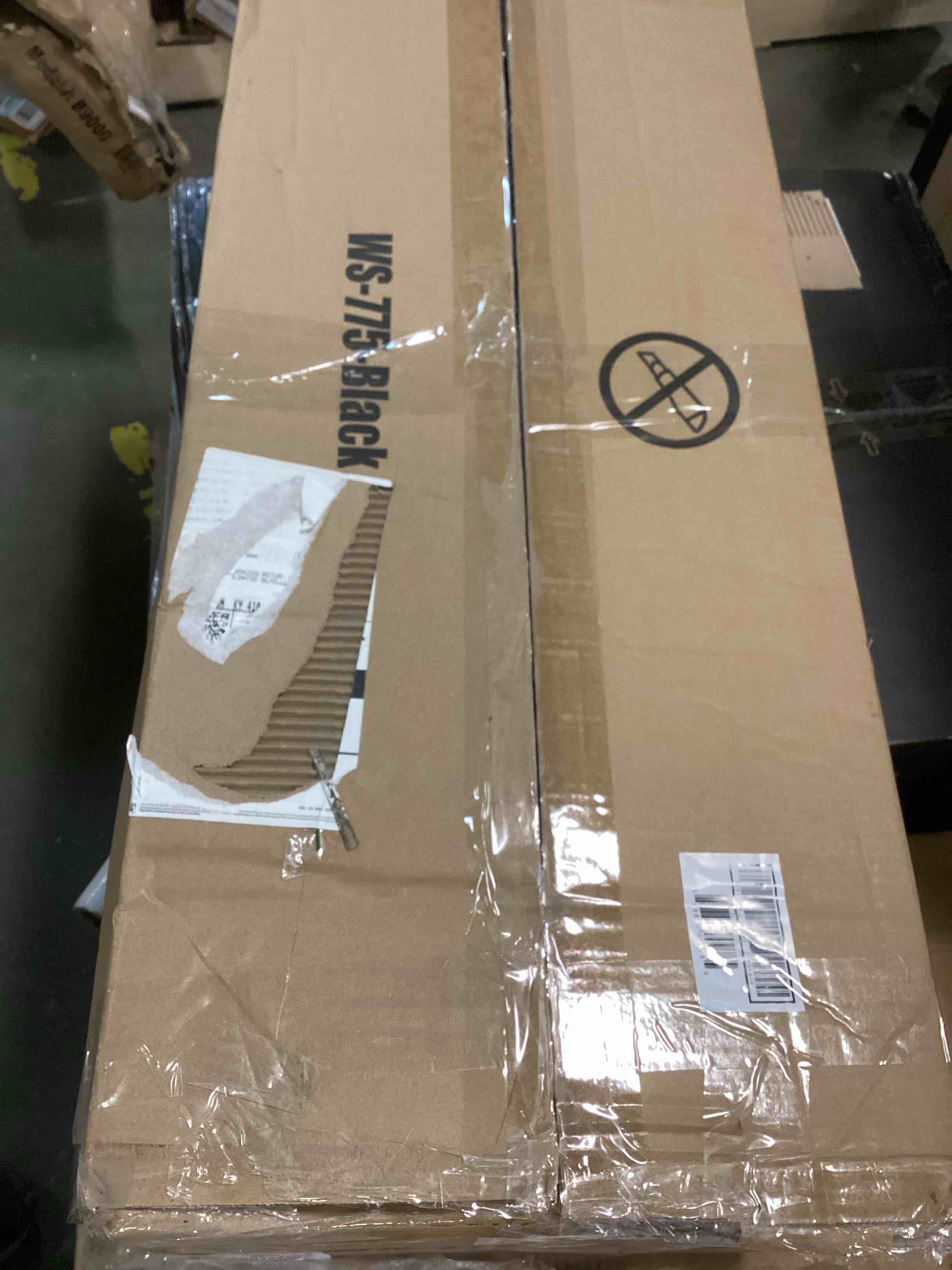 https://s3.amazonaws.com/lotting-images-prod/bidfta/BLU6084576_1707743386480.jpeg
