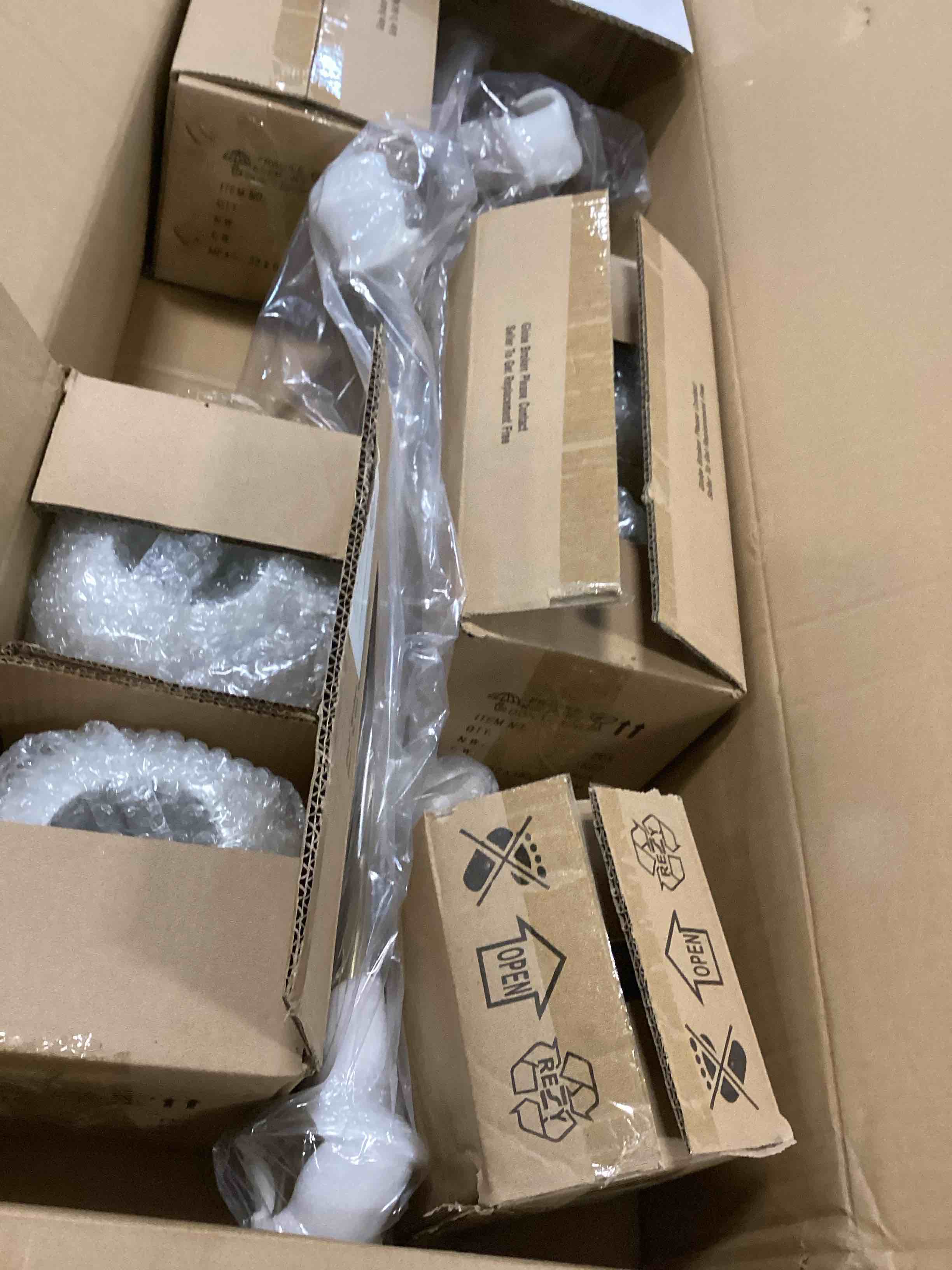 https://s3.amazonaws.com/lotting-images-prod/bidfta/BLU6084903_1707839532527.jpeg