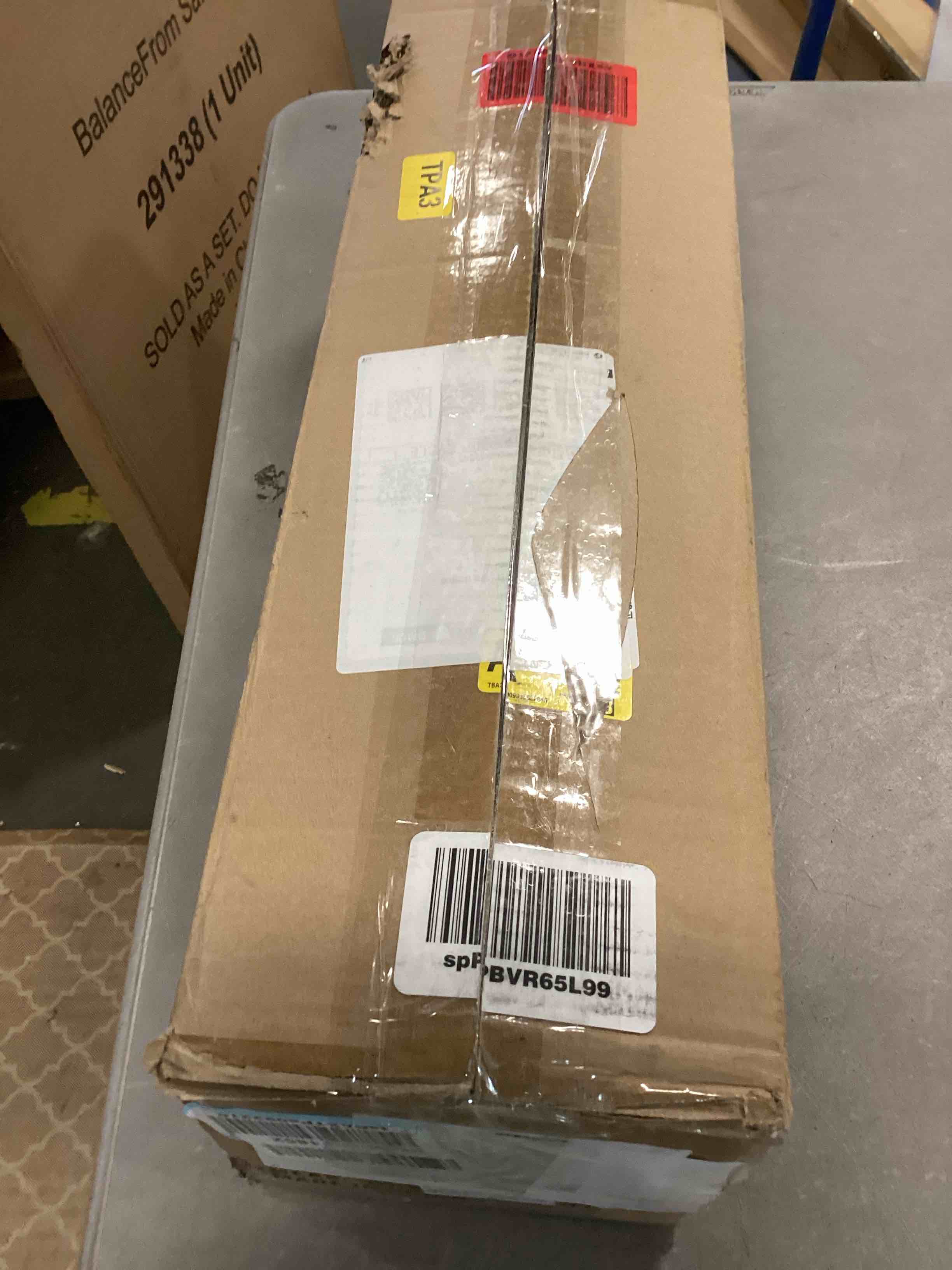 https://s3.amazonaws.com/lotting-images-prod/bidfta/BLU6085205_1707936948558.jpeg