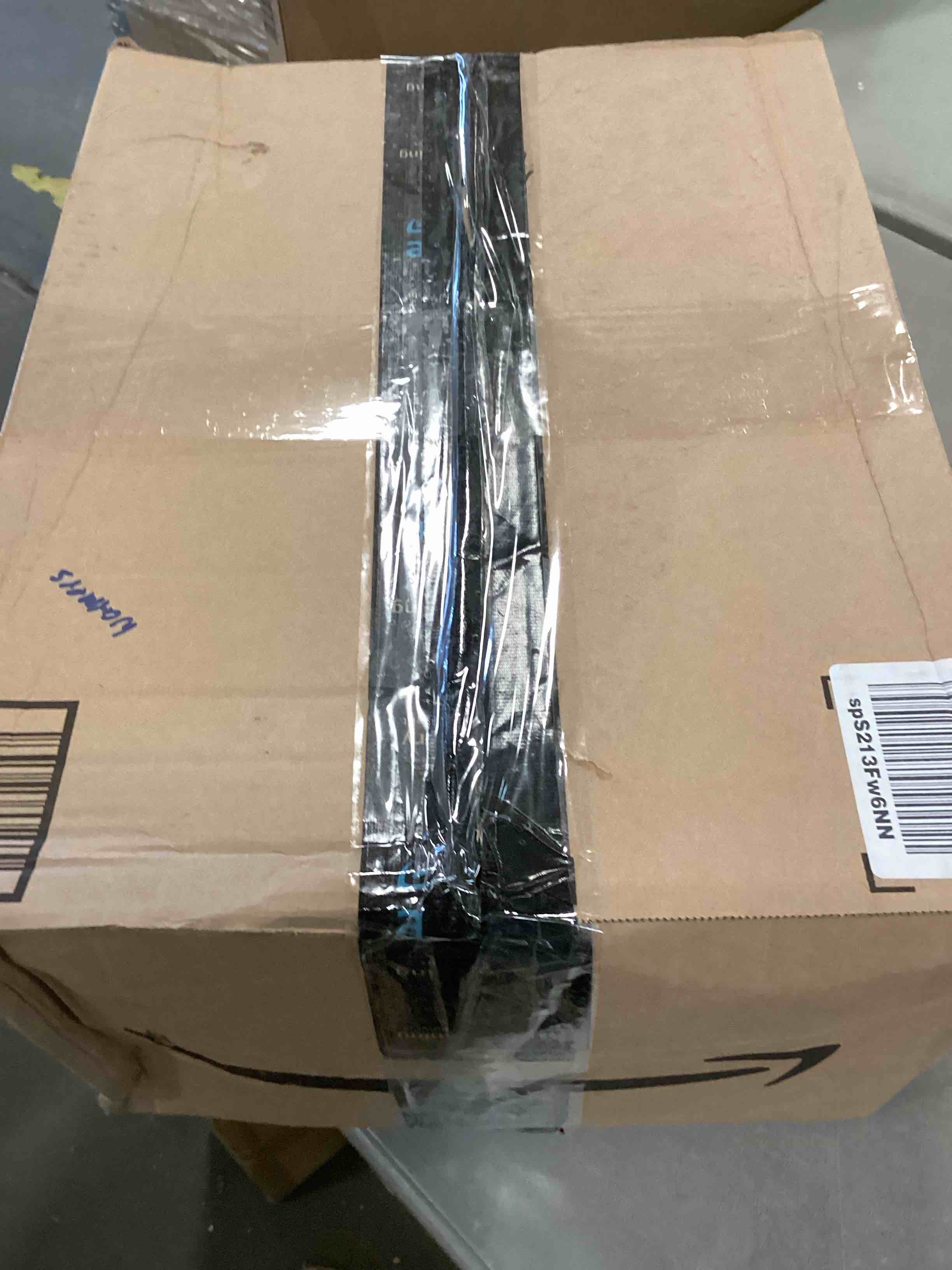 https://s3.amazonaws.com/lotting-images-prod/bidfta/BLU6085228_1707939904564.jpeg