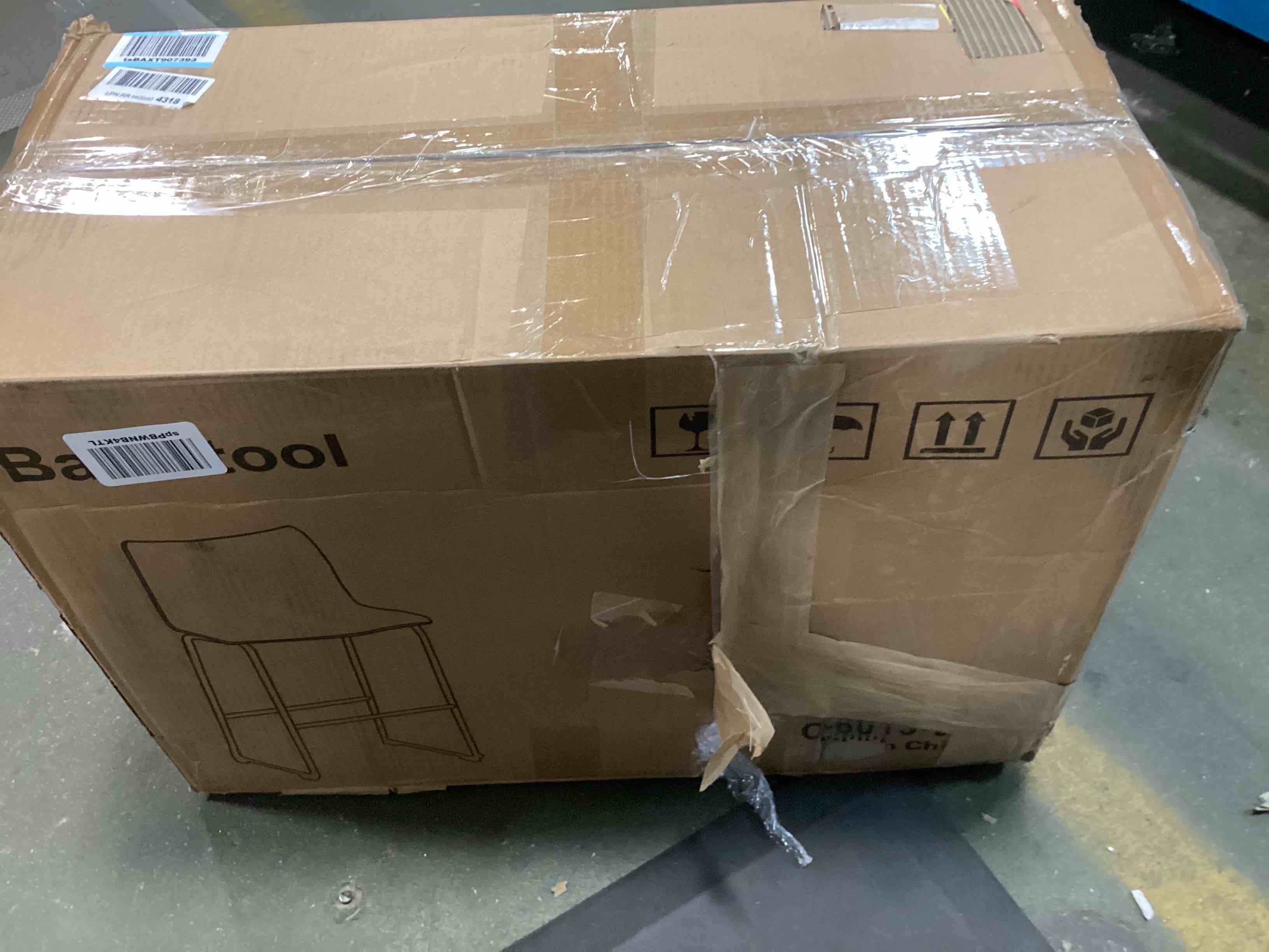 https://s3.amazonaws.com/lotting-images-prod/bidfta/BLU6085860_1708370114484.jpeg