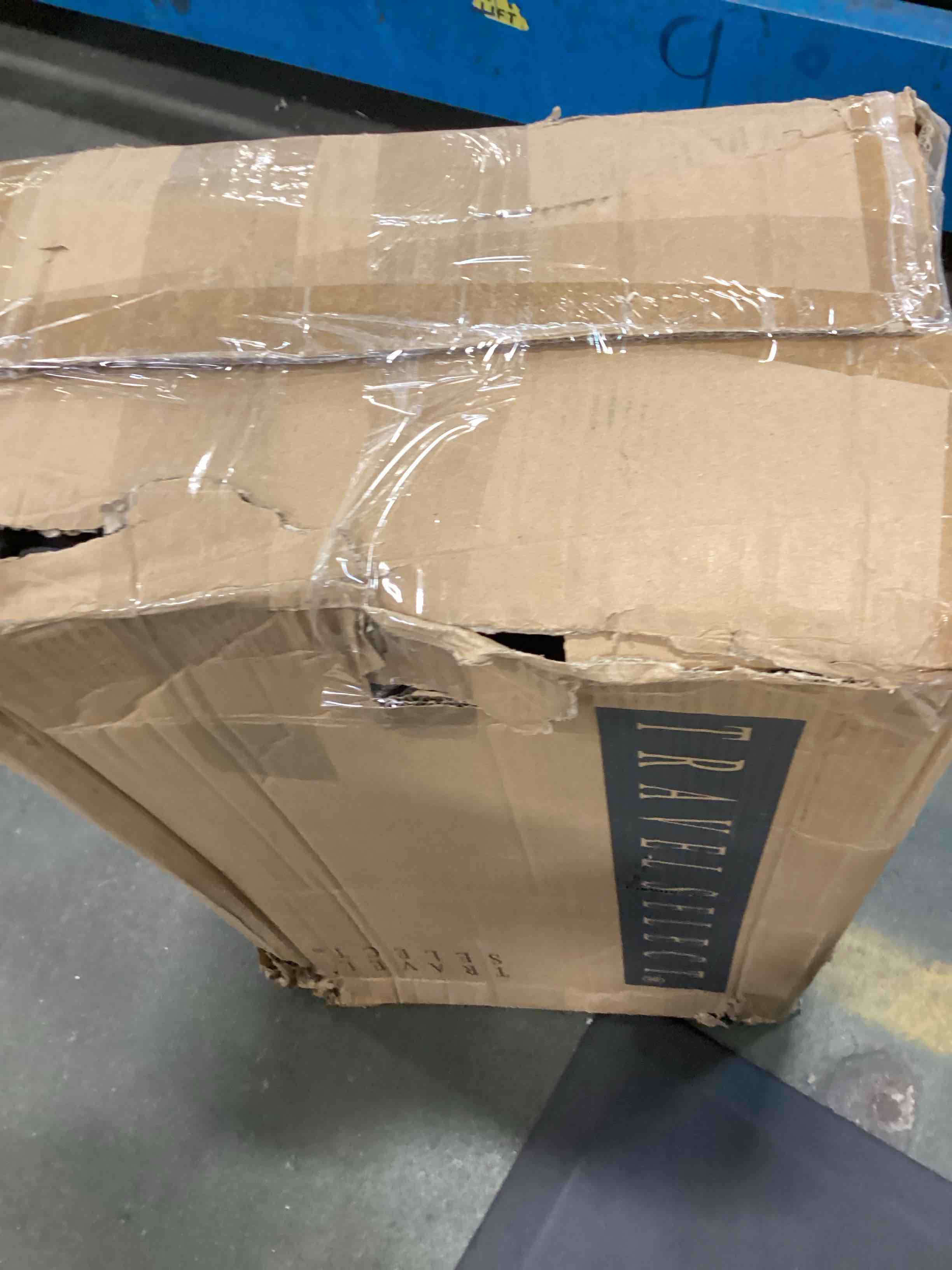 https://s3.amazonaws.com/lotting-images-prod/bidfta/BLU6085869_1708371146985.jpeg
