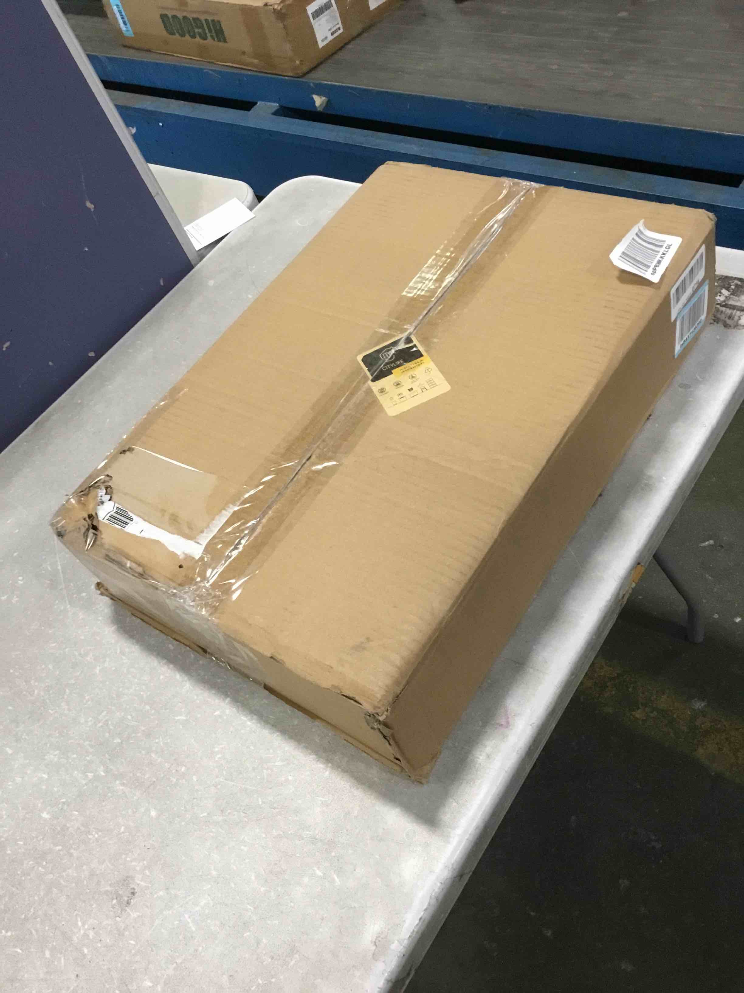 https://s3.amazonaws.com/lotting-images-prod/bidfta/BLU6086022_1706994650527.jpeg