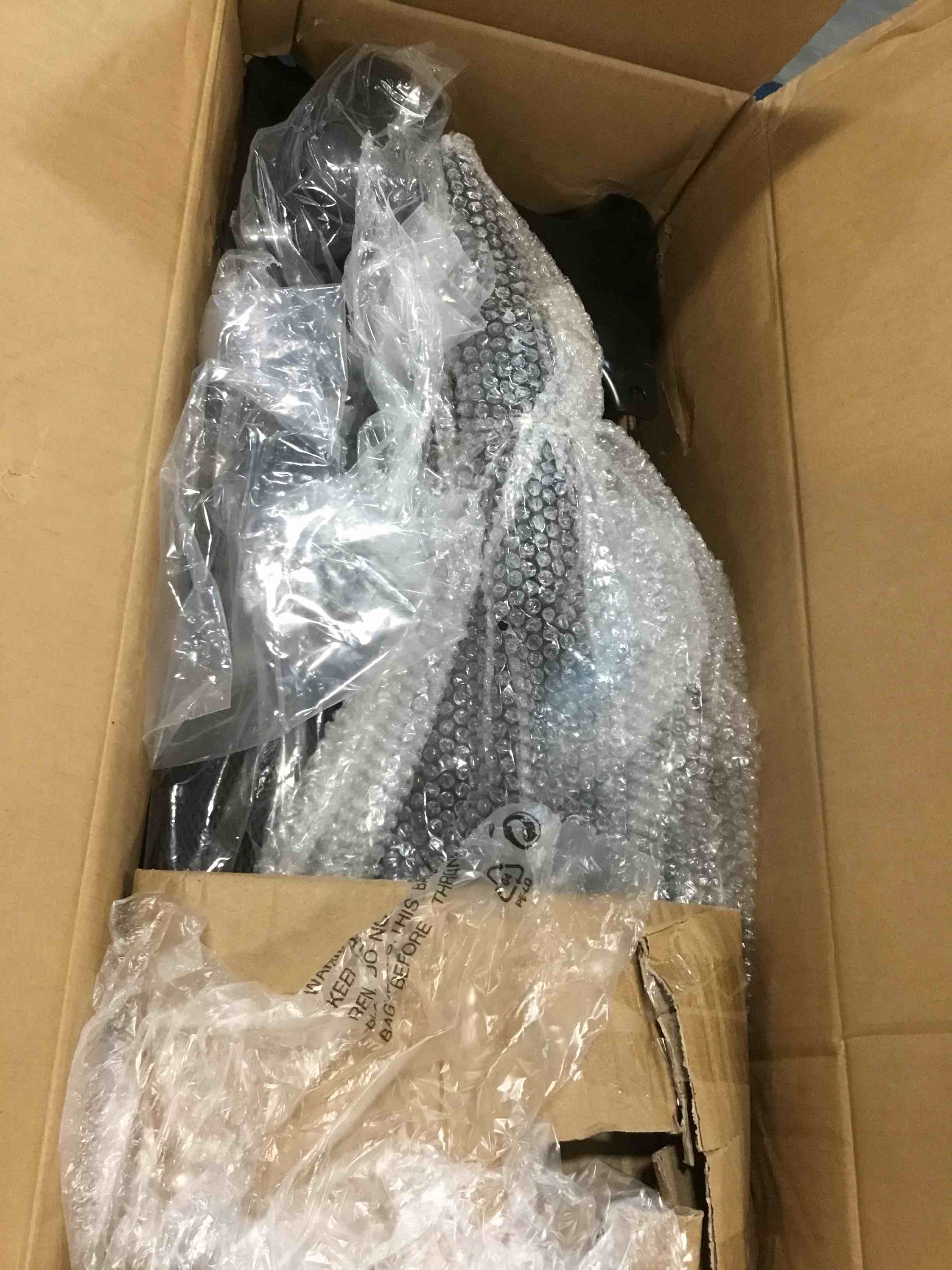 https://s3.amazonaws.com/lotting-images-prod/bidfta/BLU6086040_1707136426610.jpeg