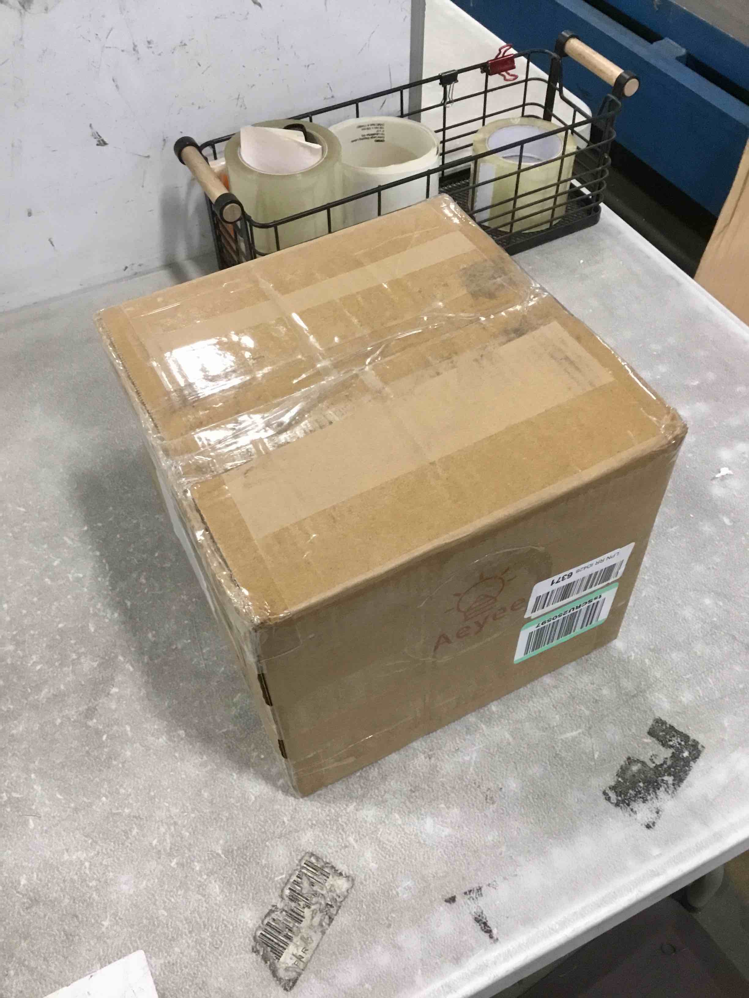 https://s3.amazonaws.com/lotting-images-prod/bidfta/BLU6086249_1707222726626.jpeg