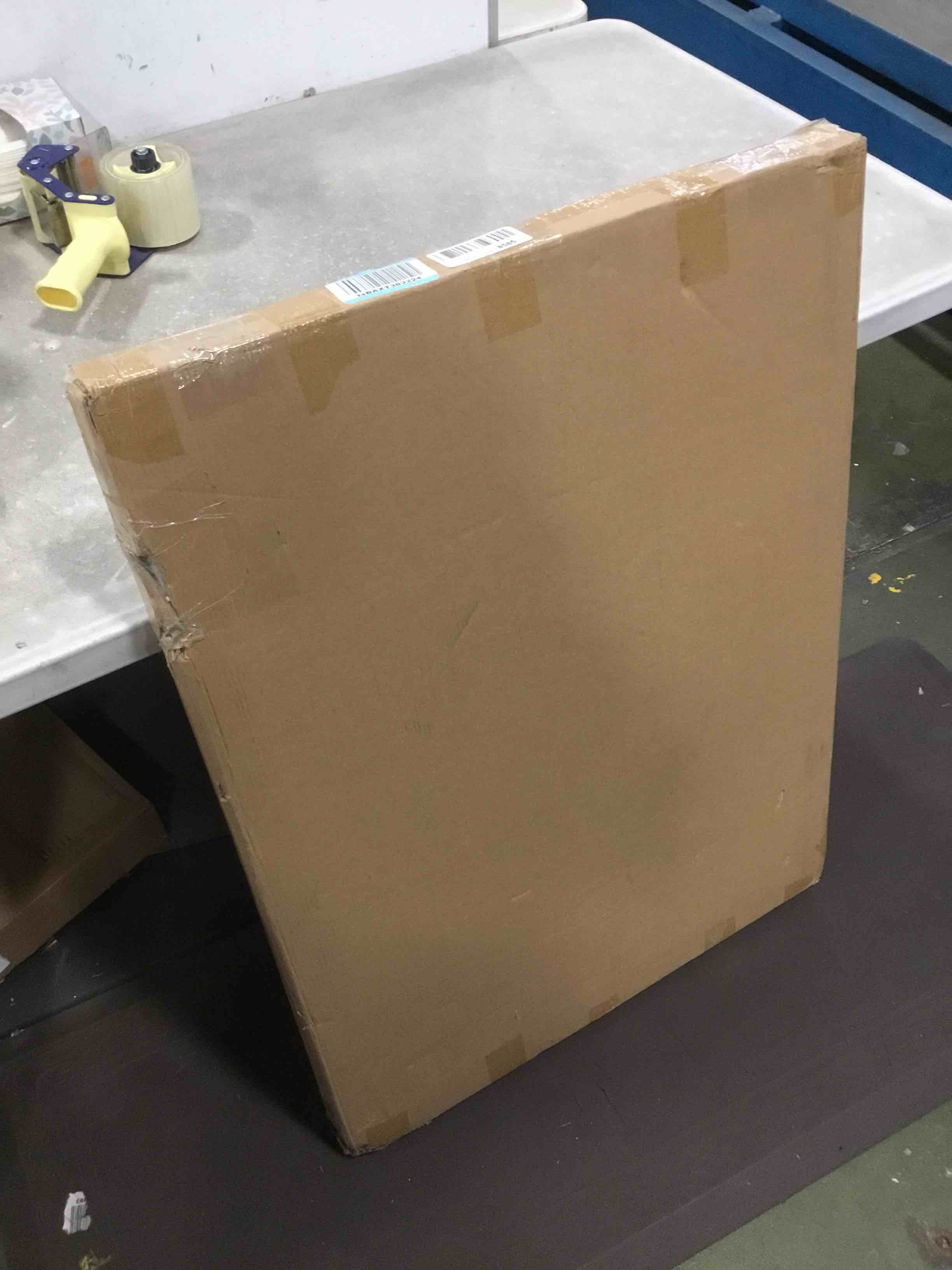 https://s3.amazonaws.com/lotting-images-prod/bidfta/BLU6086388_1707244208740.jpeg