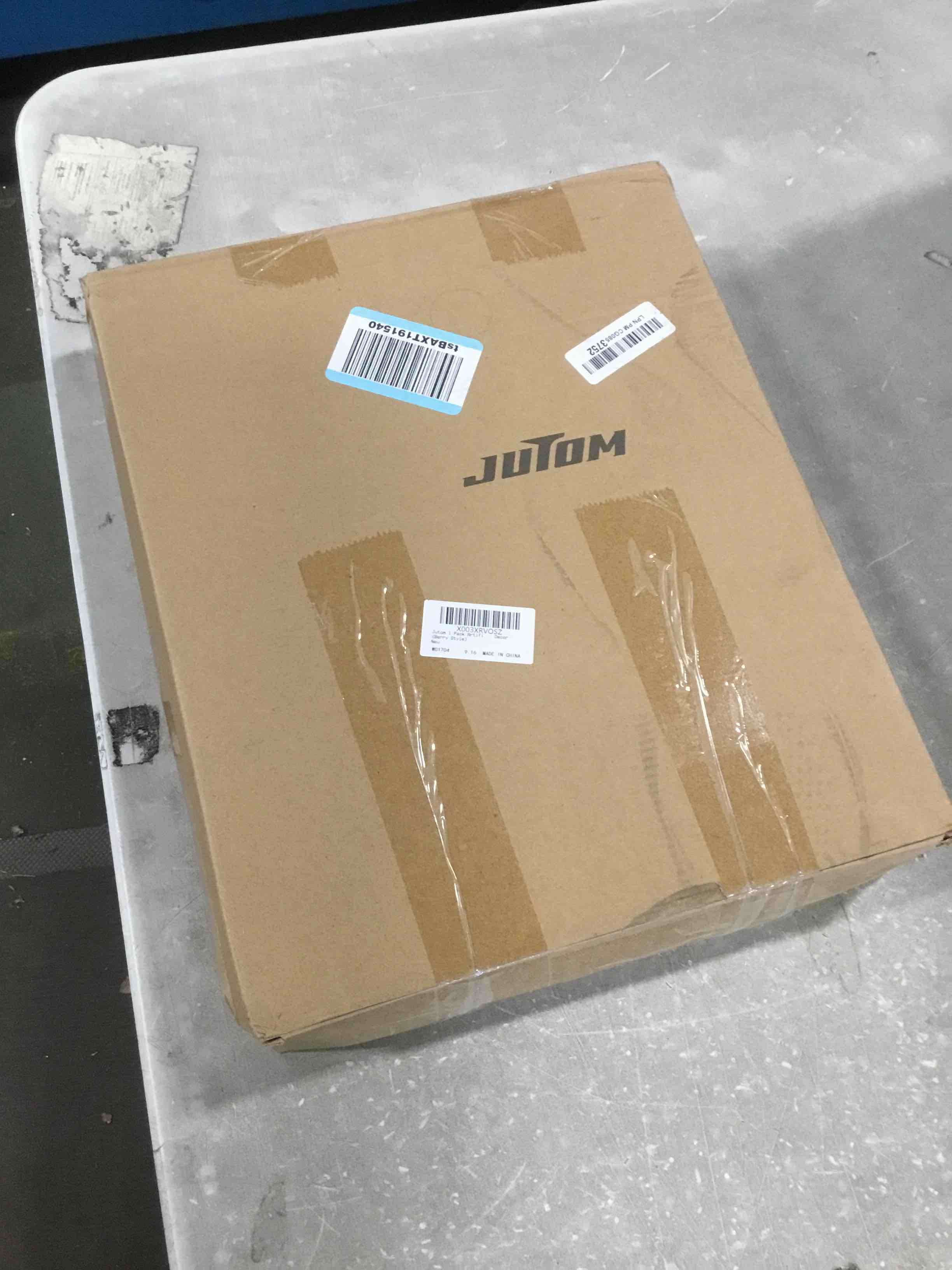 https://s3.amazonaws.com/lotting-images-prod/bidfta/BLU6086517_1707319837945.jpeg