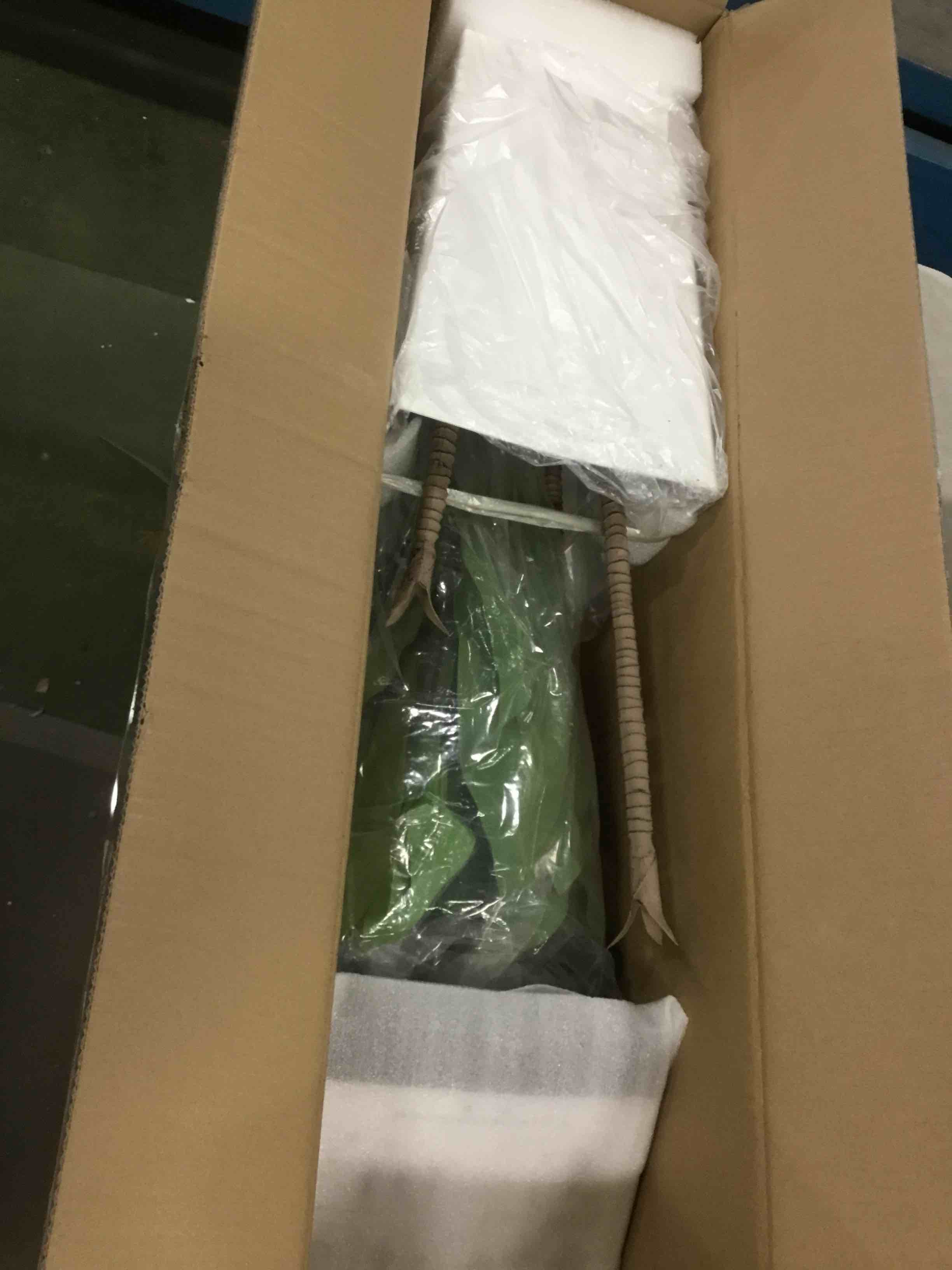 https://s3.amazonaws.com/lotting-images-prod/bidfta/BLU6086625_1707337477436.jpeg