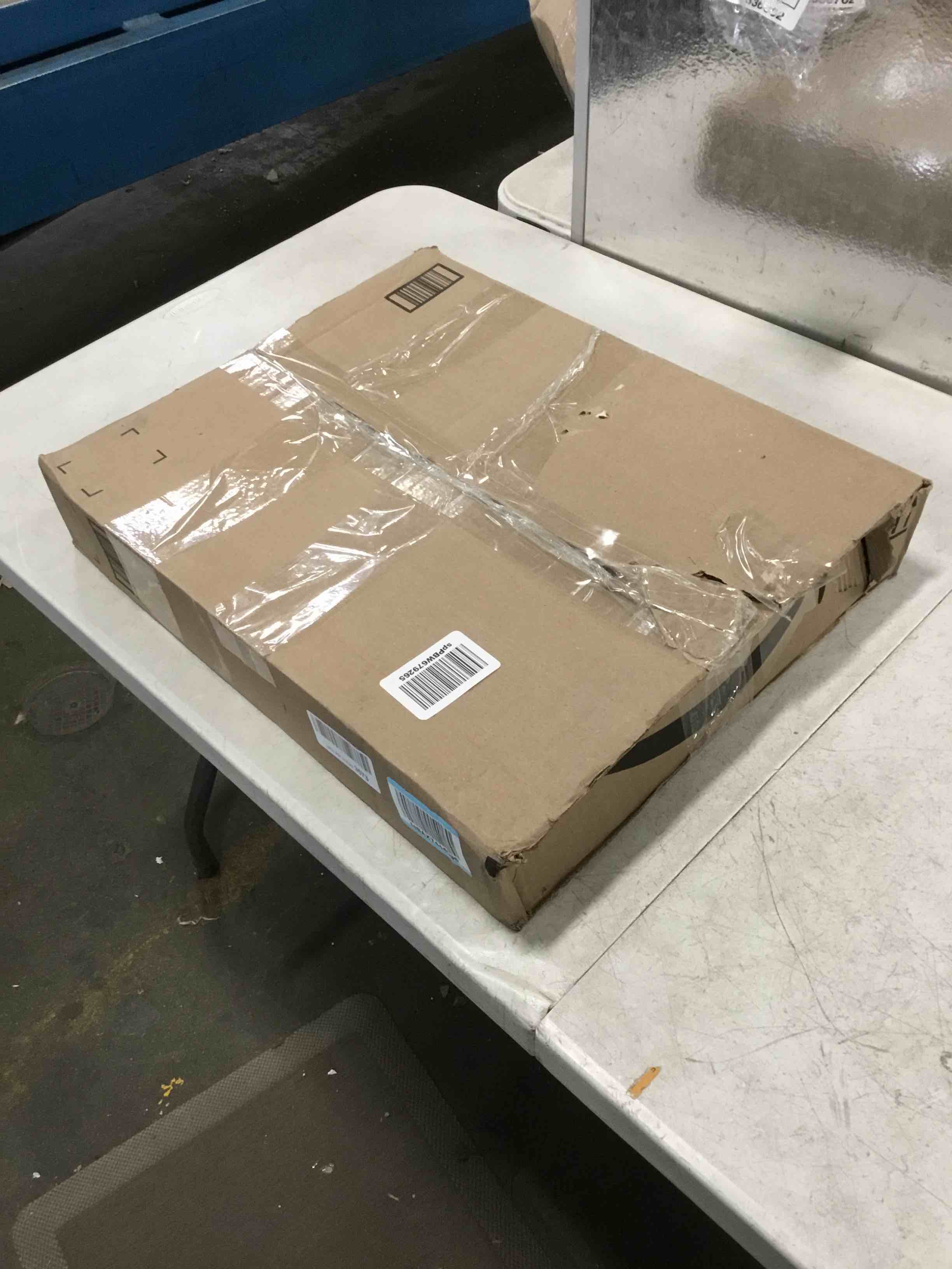 https://s3.amazonaws.com/lotting-images-prod/bidfta/BLU6086964_1707497750661.jpeg