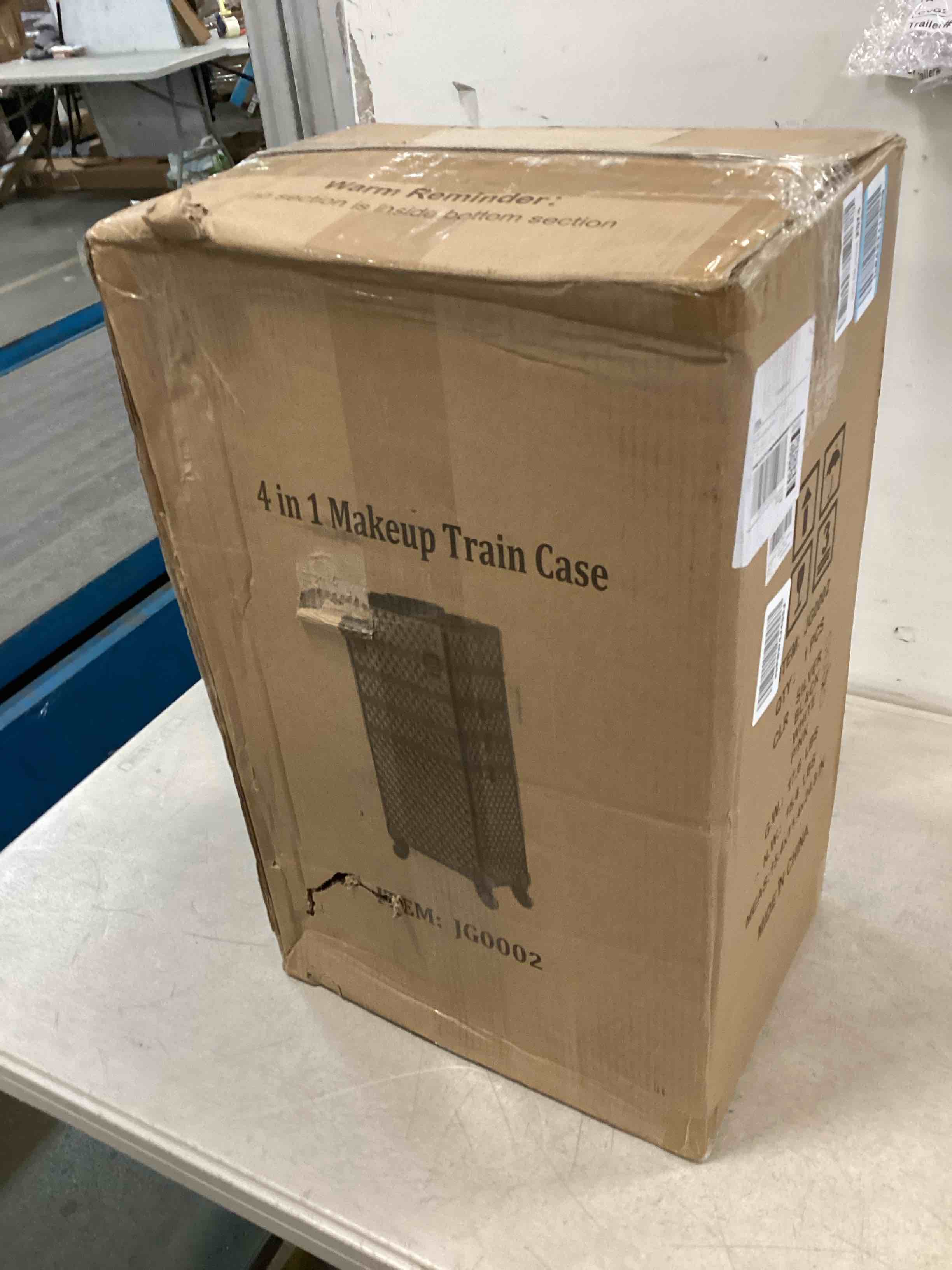 https://s3.amazonaws.com/lotting-images-prod/bidfta/BLU6087119_1707579741970.jpeg