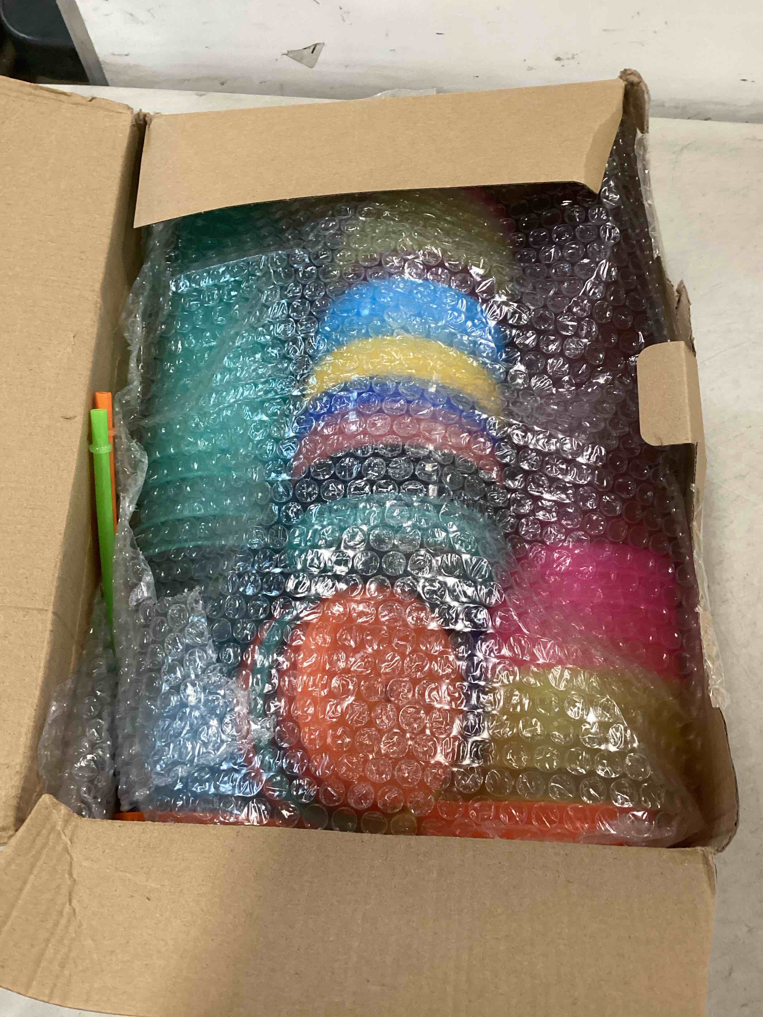 https://s3.amazonaws.com/lotting-images-prod/bidfta/BLU6087139_1707582603712.jpeg