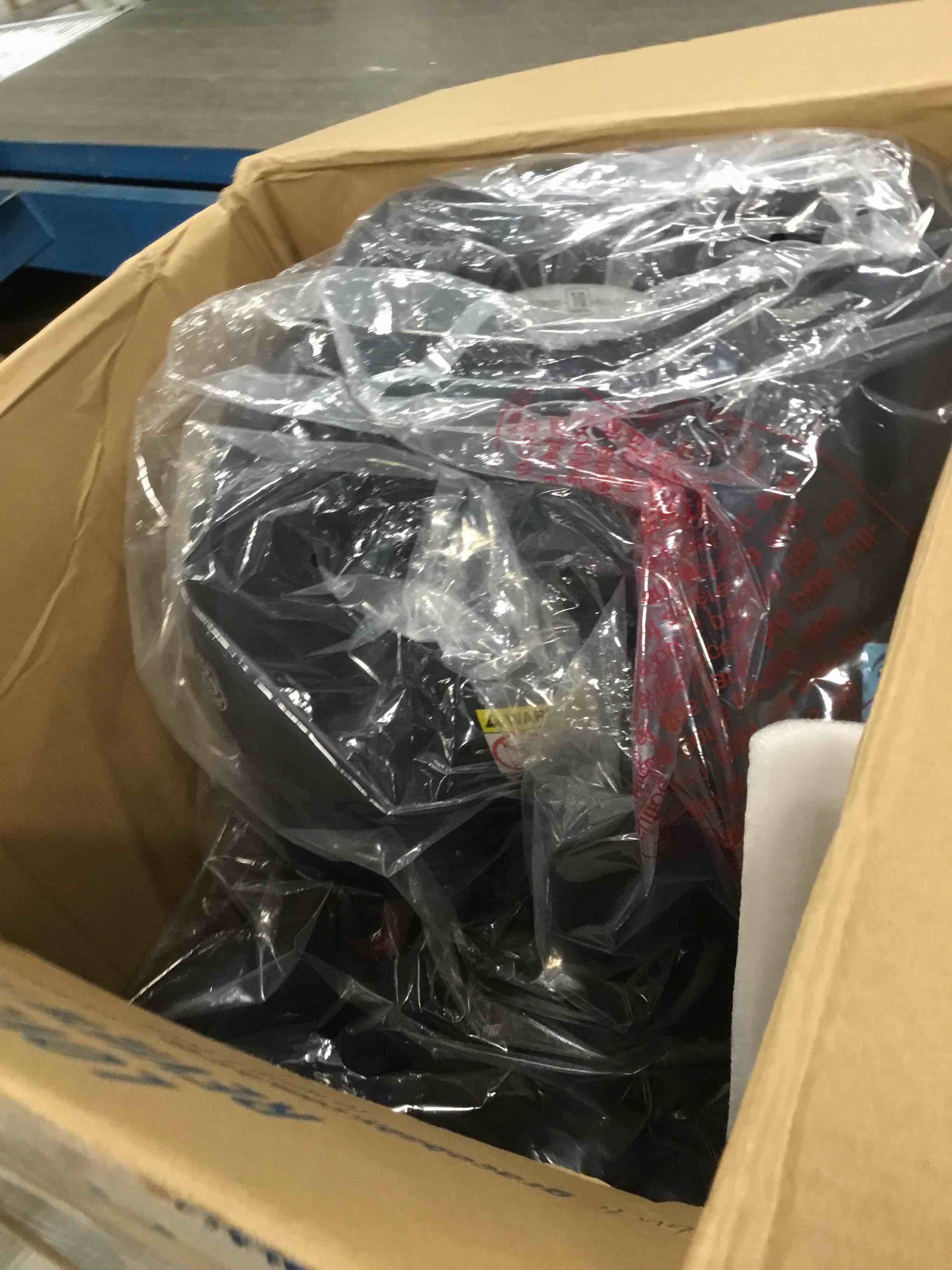 https://s3.amazonaws.com/lotting-images-prod/bidfta/BLU6087194_1707741589047.jpeg