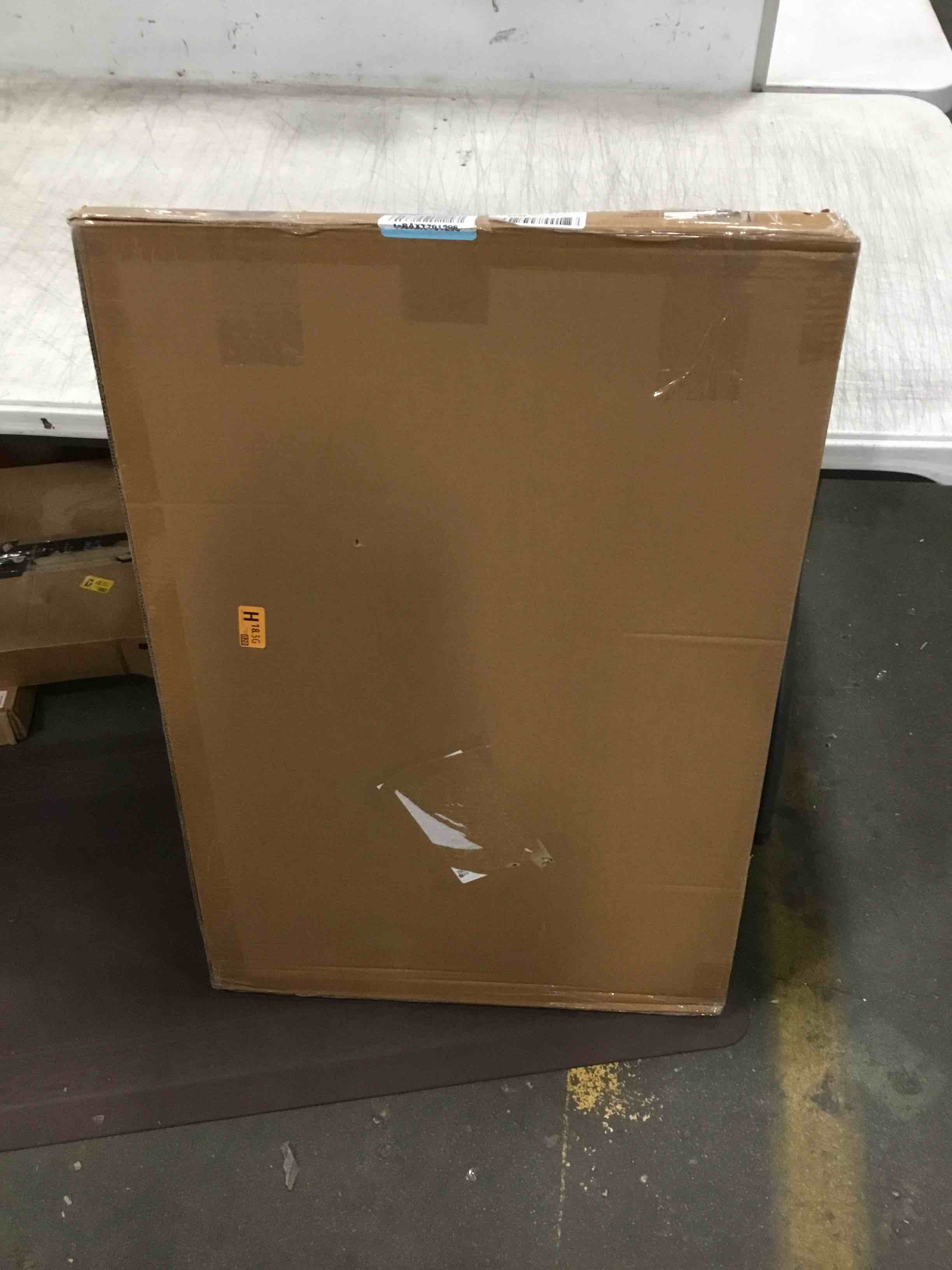 https://s3.amazonaws.com/lotting-images-prod/bidfta/BLU6087209_1707743609971.jpeg