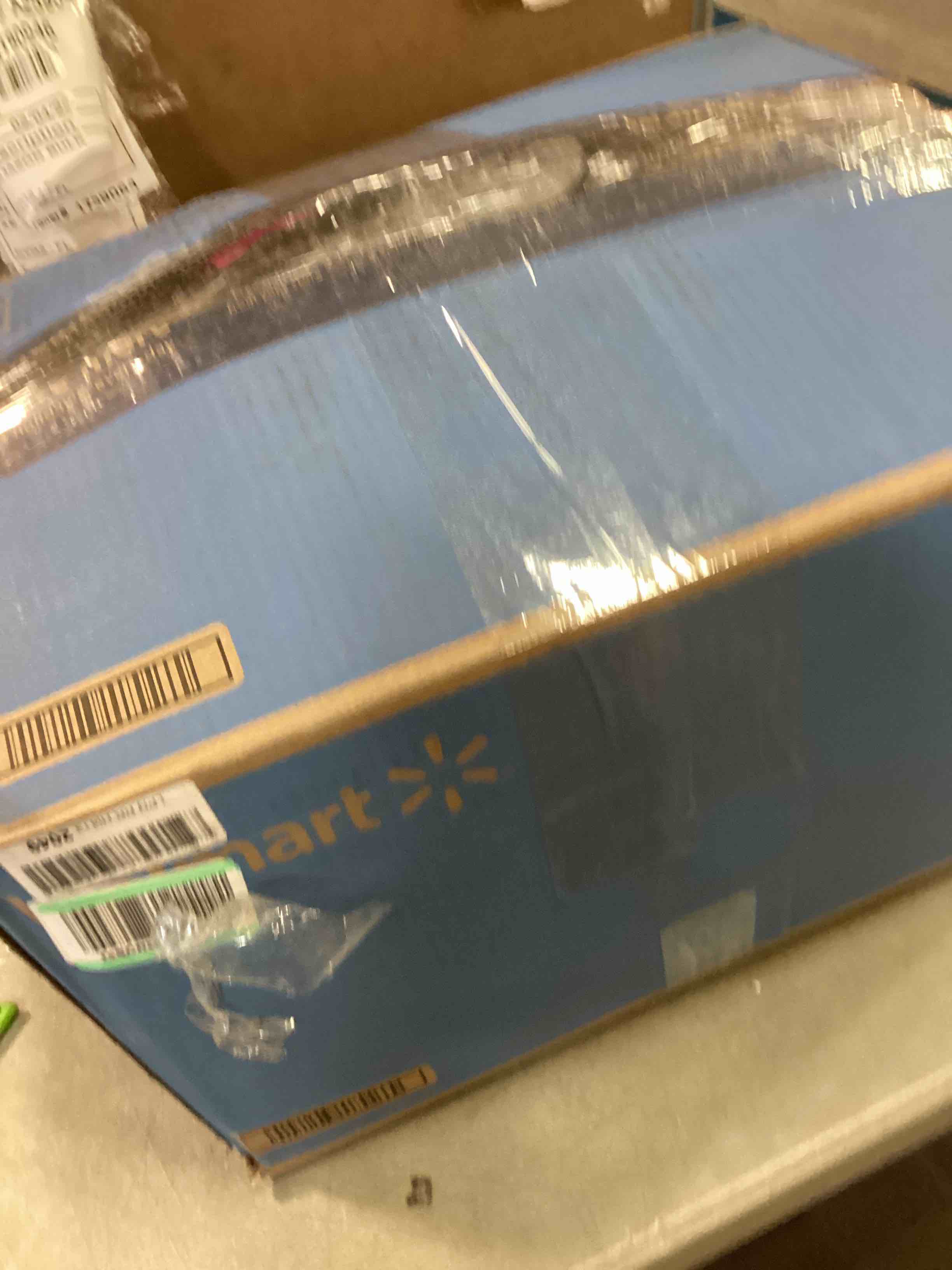 https://s3.amazonaws.com/lotting-images-prod/bidfta/BLU6087633_1707326961344.jpeg