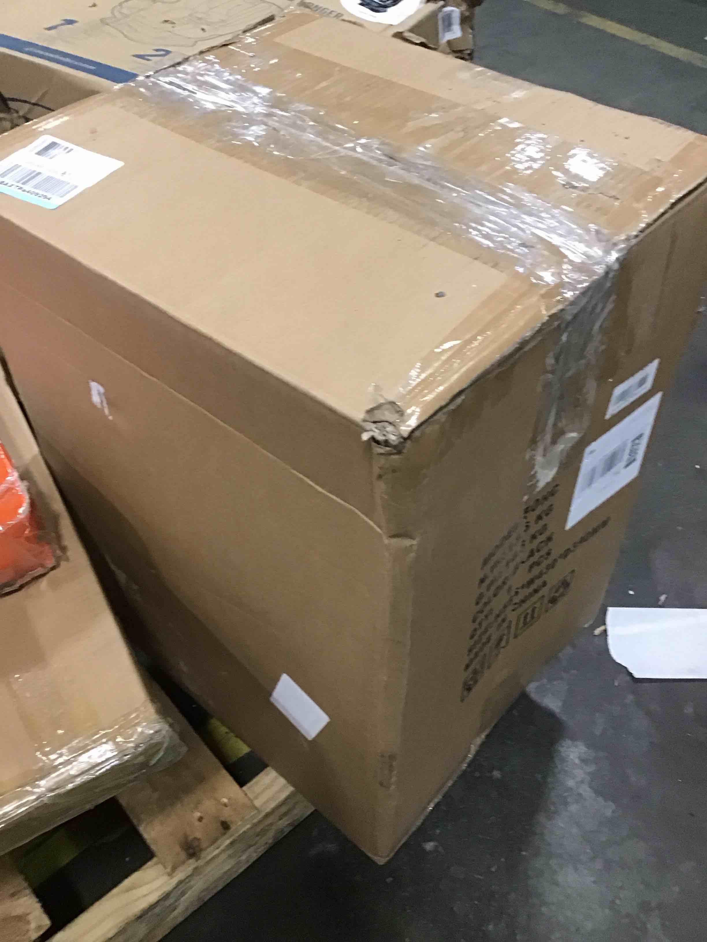 https://s3.amazonaws.com/lotting-images-prod/bidfta/BLU6088360_1707744651517.jpeg