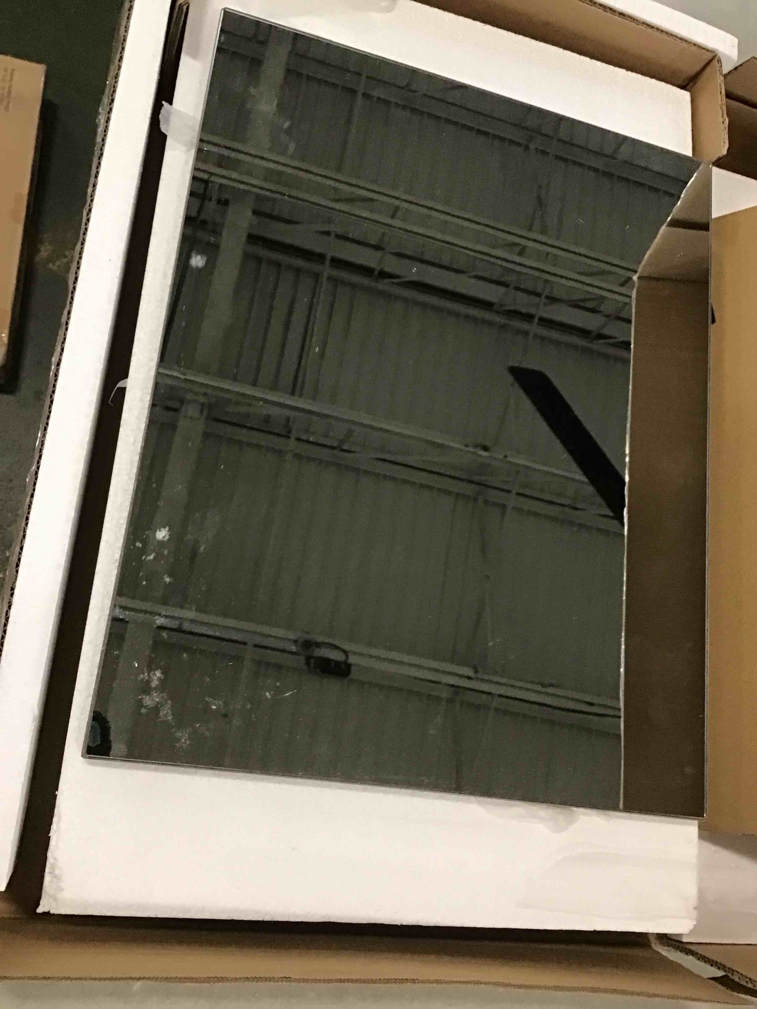 https://s3.amazonaws.com/lotting-images-prod/bidfta/BLU6088409_1707751677589.jpeg