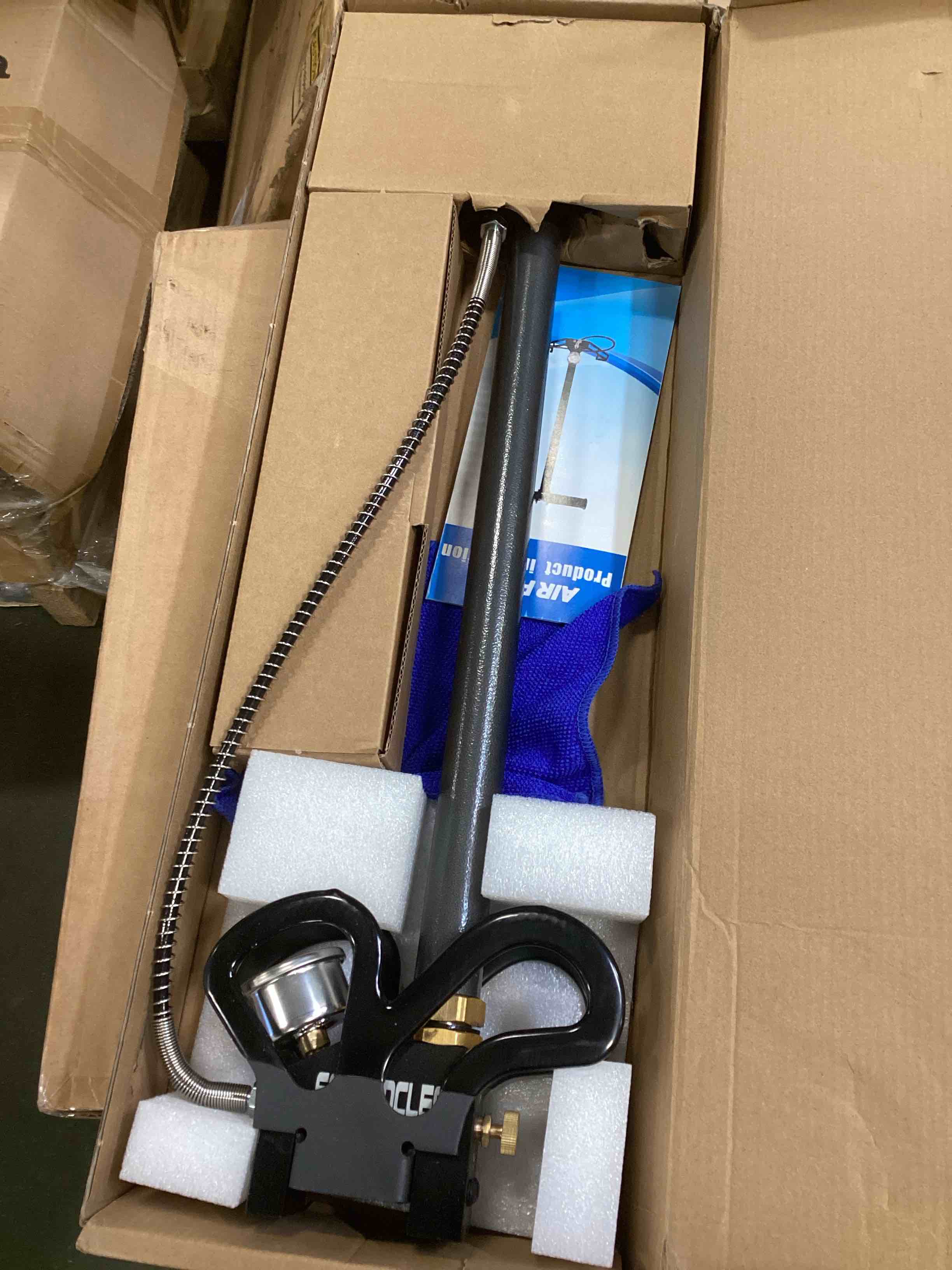 https://s3.amazonaws.com/lotting-images-prod/bidfta/BLU6089857_1710182275128.jpeg