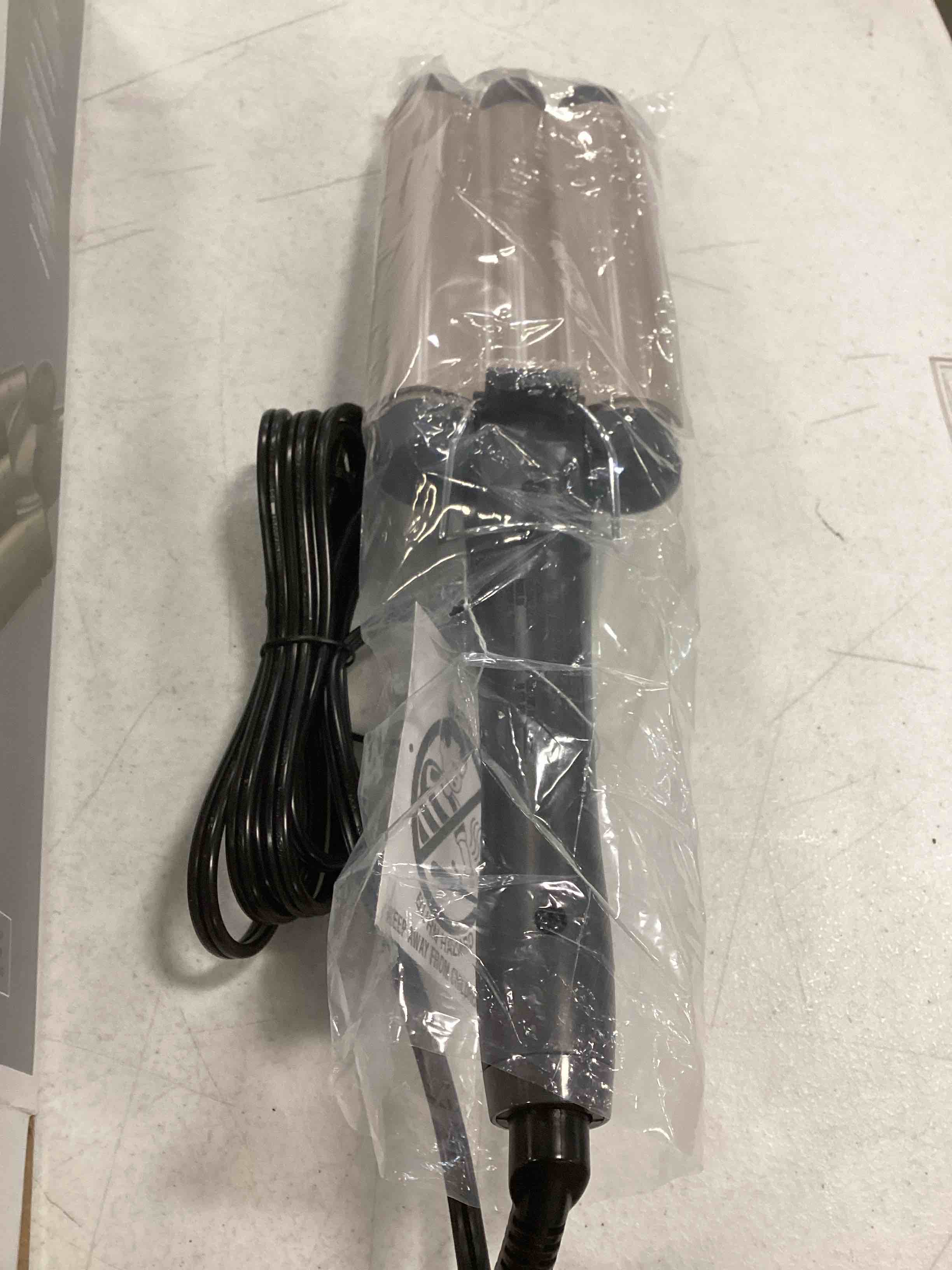 https://s3.amazonaws.com/lotting-images-prod/bidfta/BLU6089966_1710338011694.jpeg