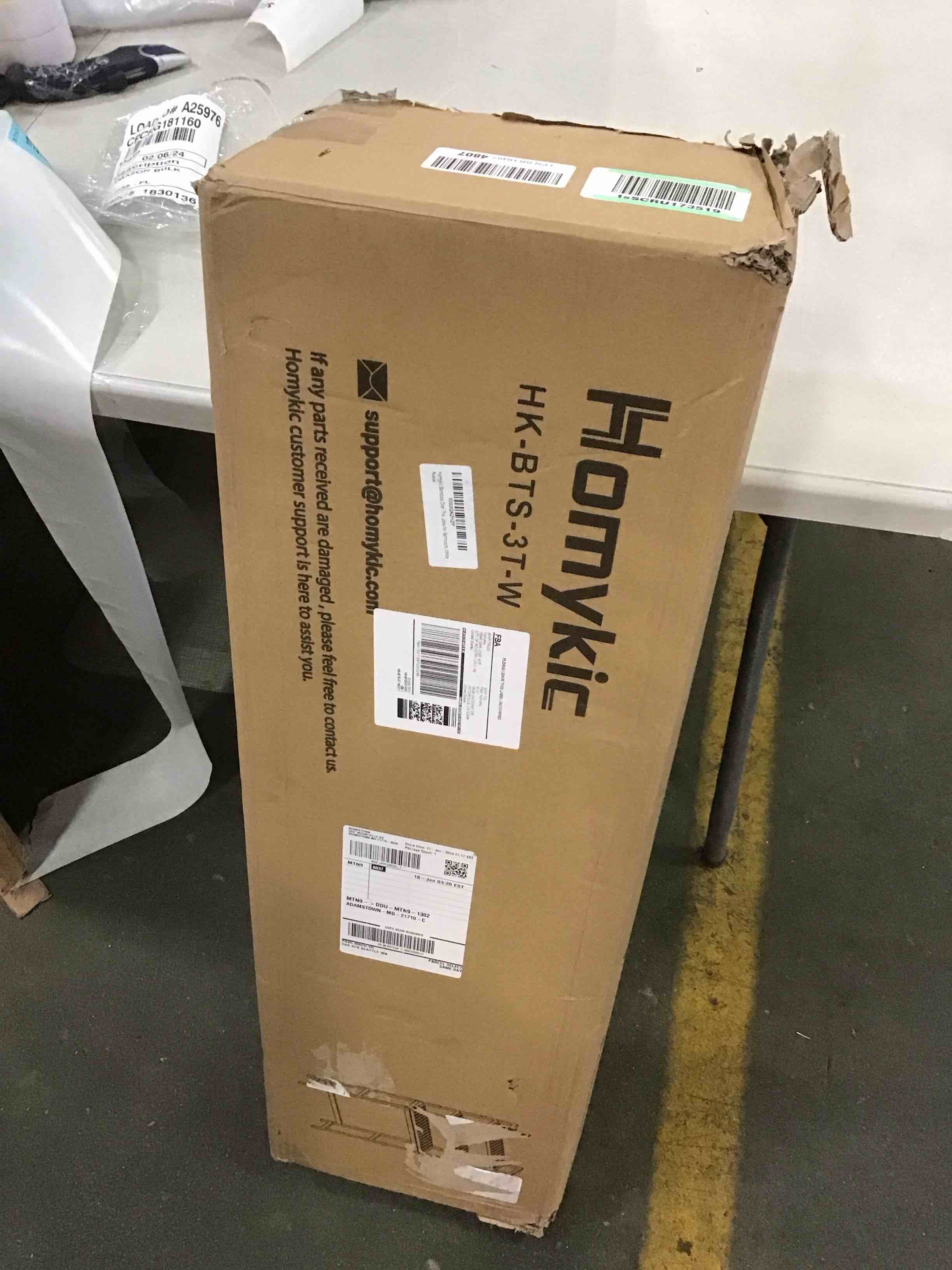 https://s3.amazonaws.com/lotting-images-prod/bidfta/BLU6090772_1707412960762.jpeg