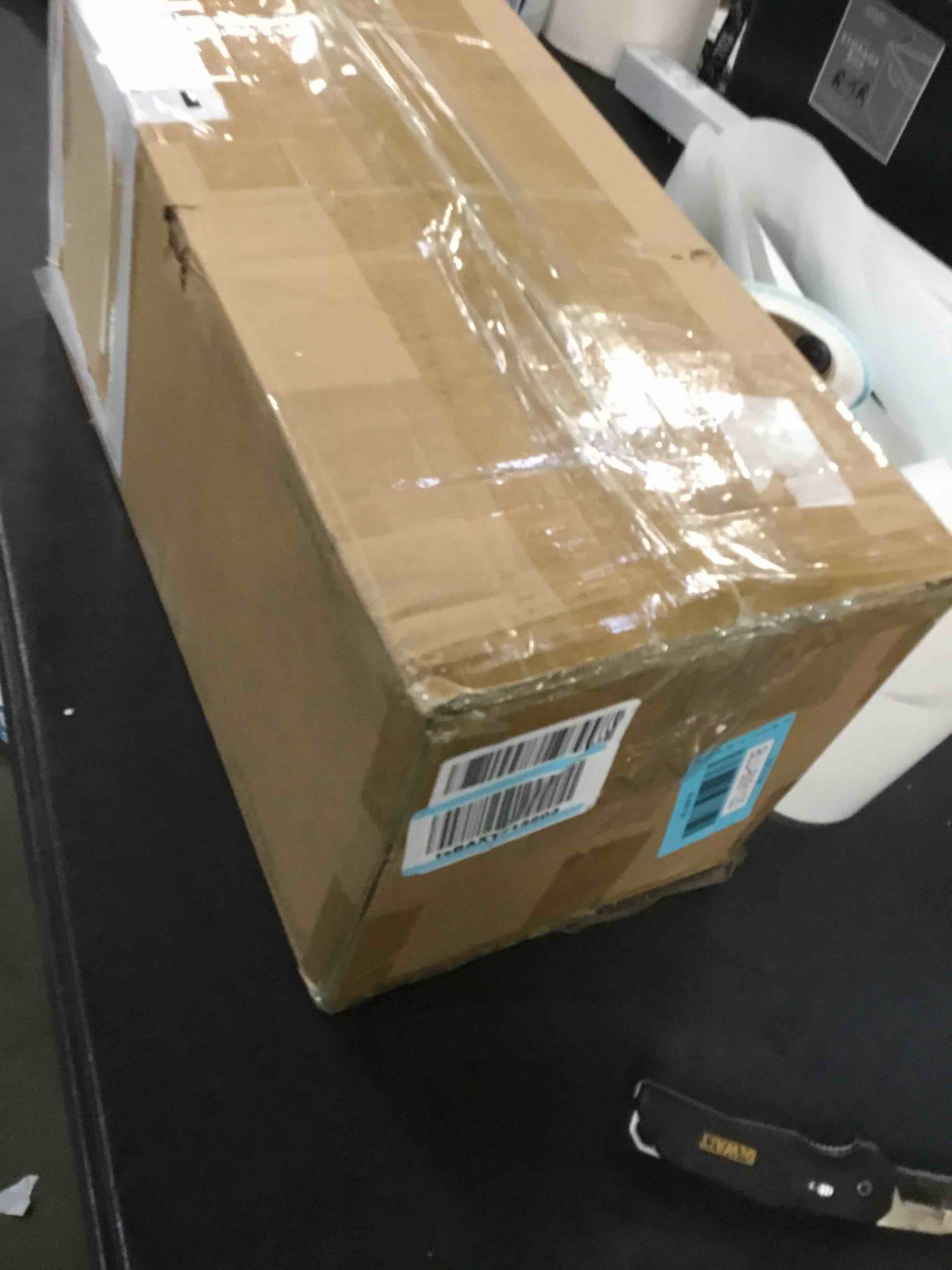 https://s3.amazonaws.com/lotting-images-prod/bidfta/BLU6091120_1707571542296.jpeg