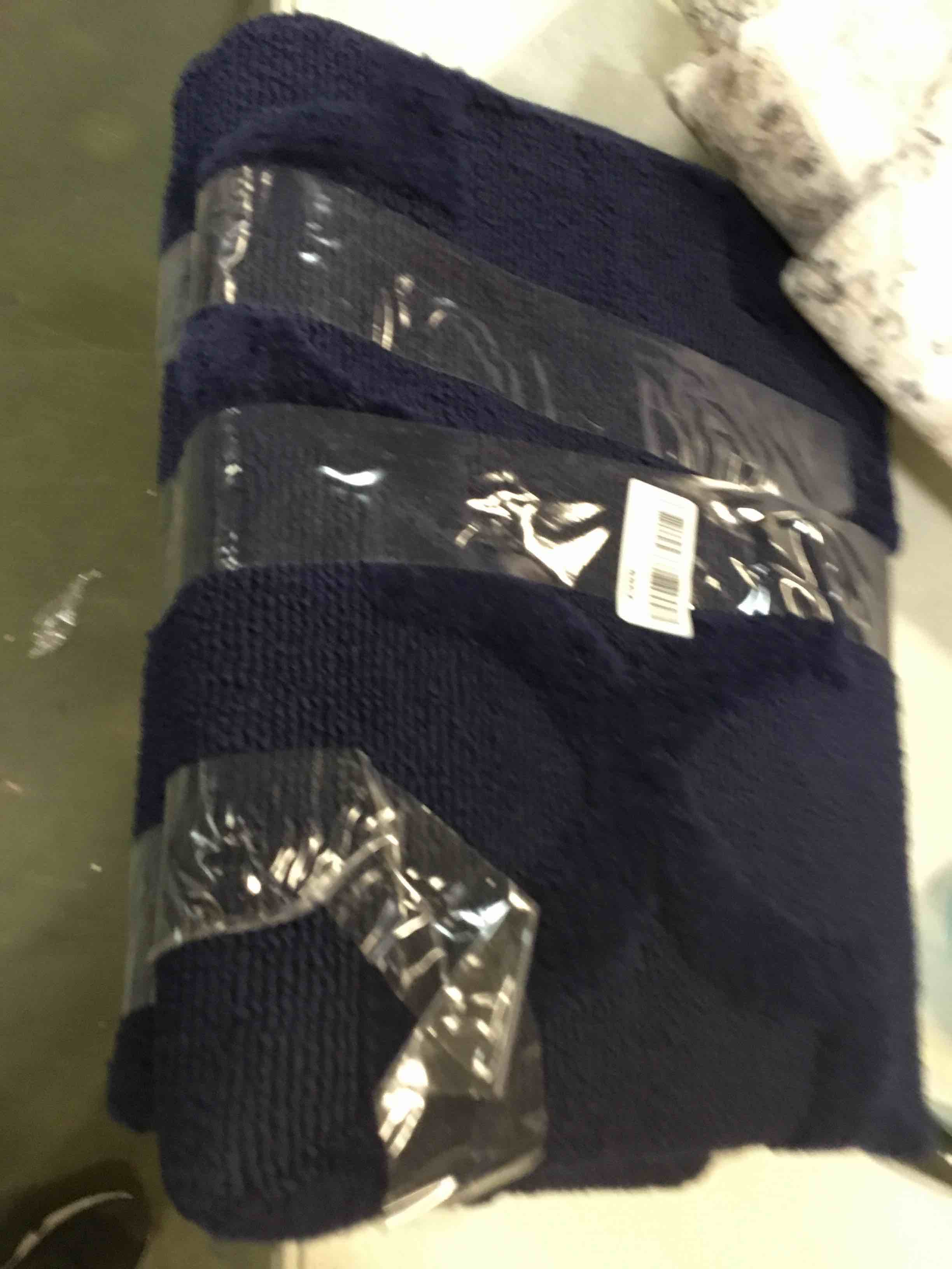 https://s3.amazonaws.com/lotting-images-prod/bidfta/BLU6091298_1707587057690.jpeg