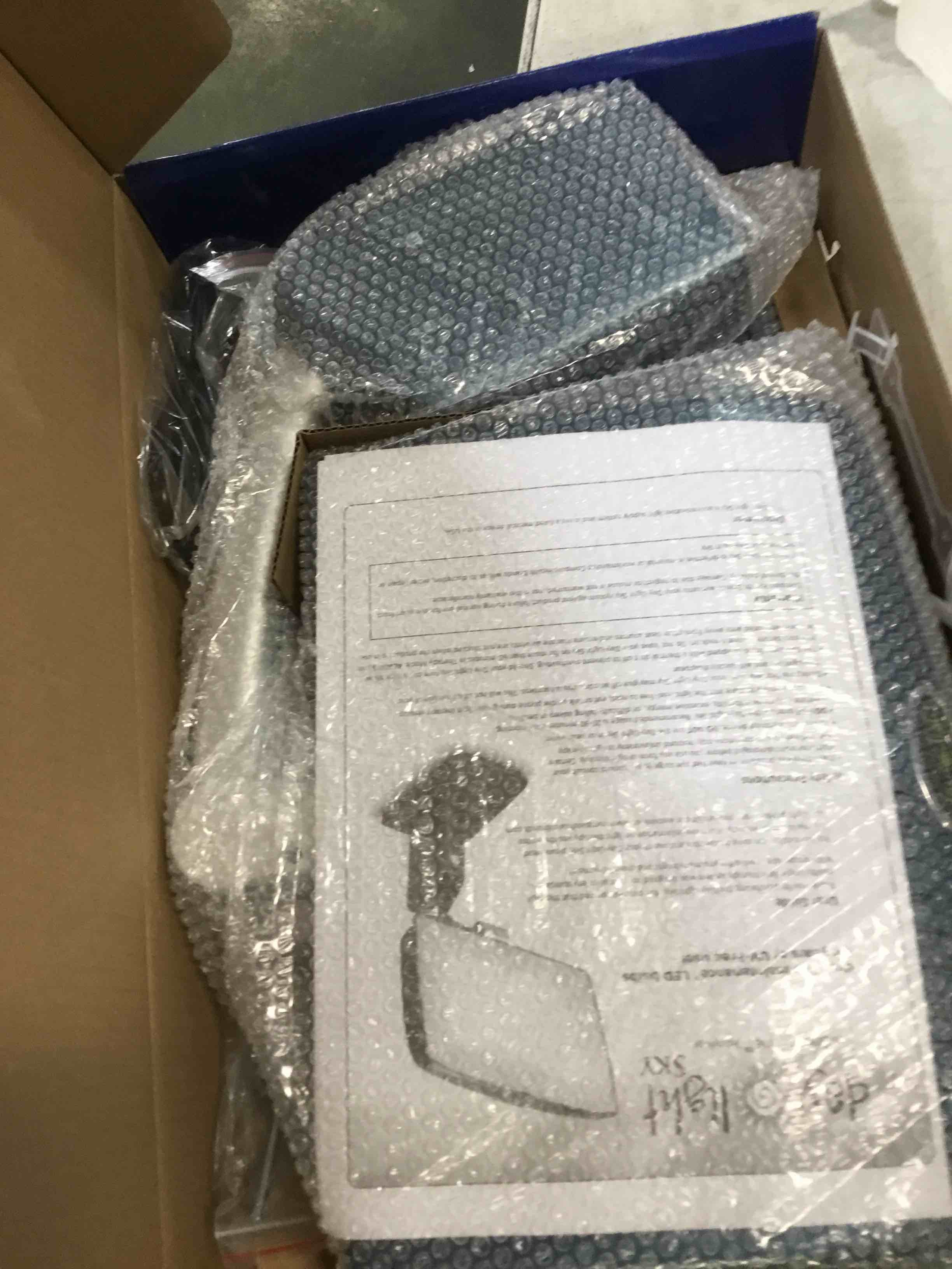 https://s3.amazonaws.com/lotting-images-prod/bidfta/BLU6091300_1707587155282.jpeg