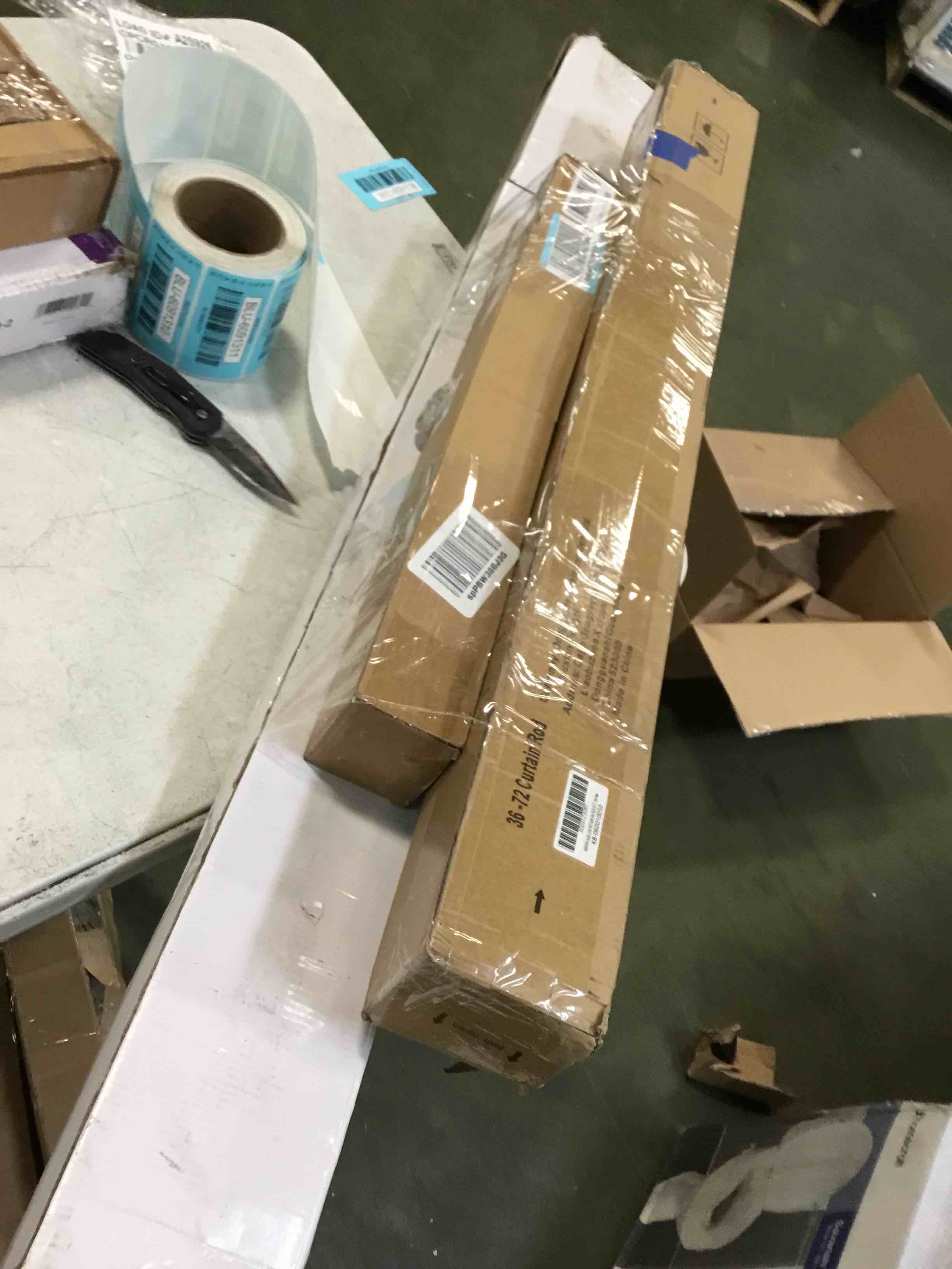 https://s3.amazonaws.com/lotting-images-prod/bidfta/BLU6091302_1707587407374.jpeg
