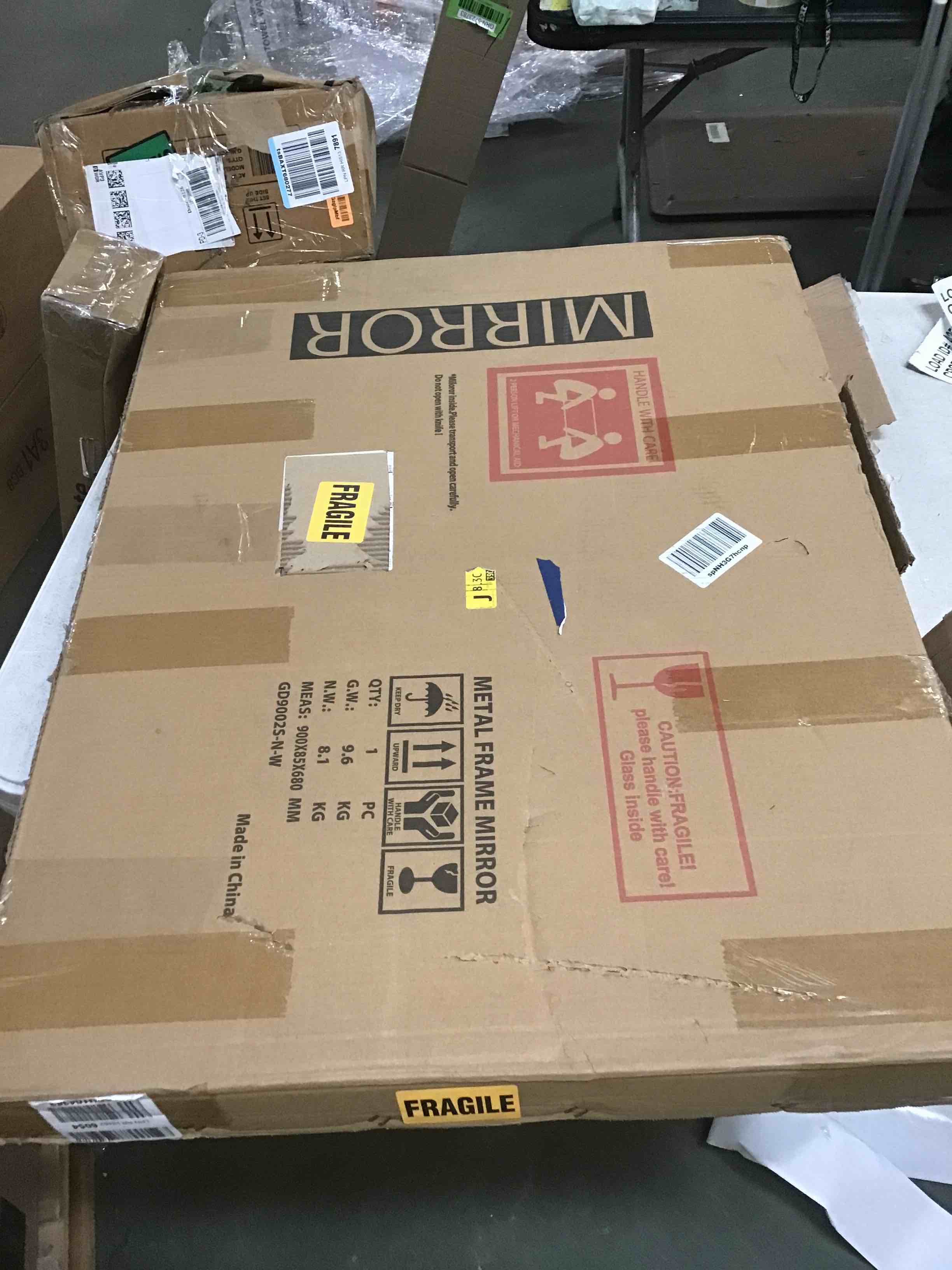 https://s3.amazonaws.com/lotting-images-prod/bidfta/BLU6091448_1707763871715.jpeg